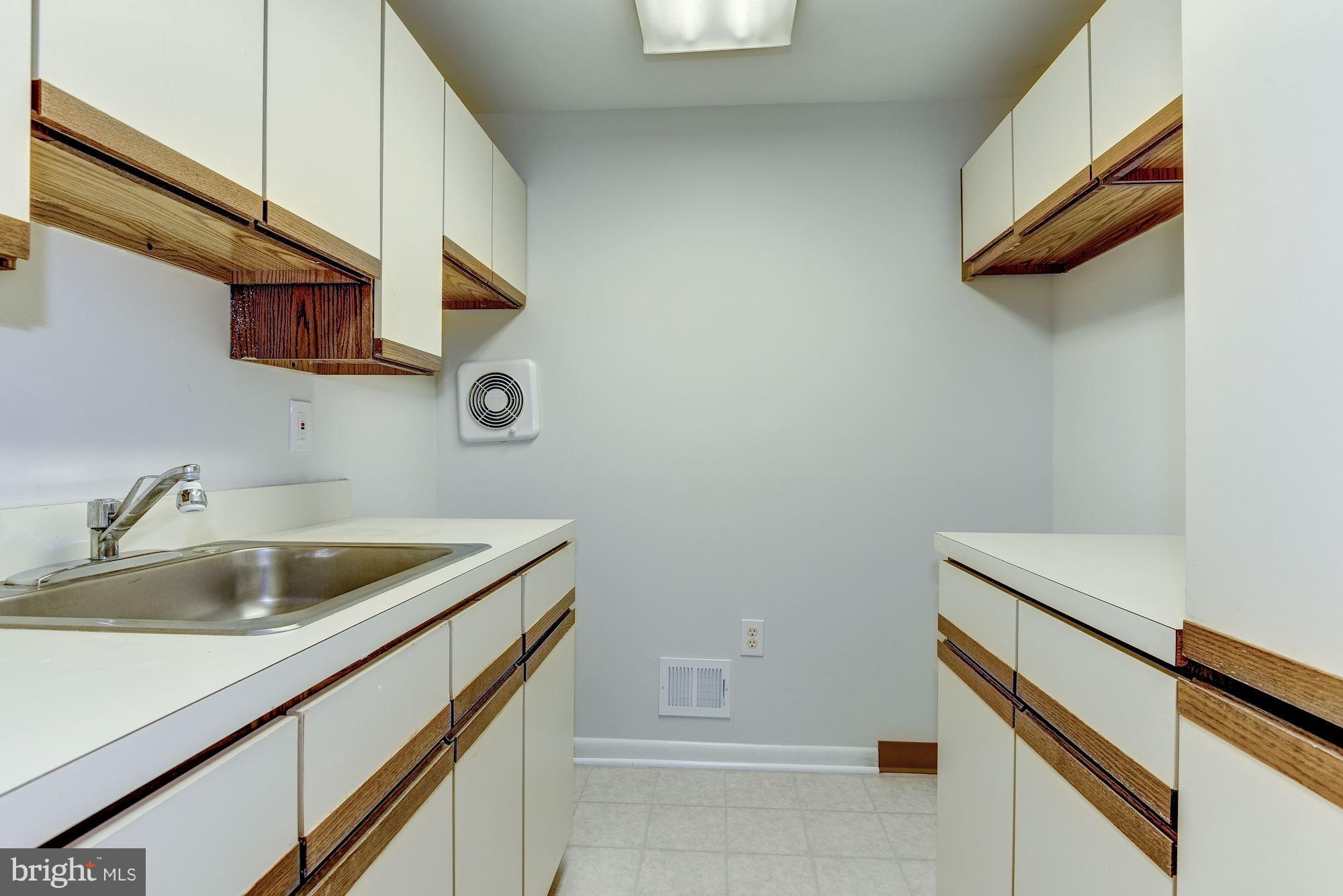 LAKE BRADDOCK - Residential