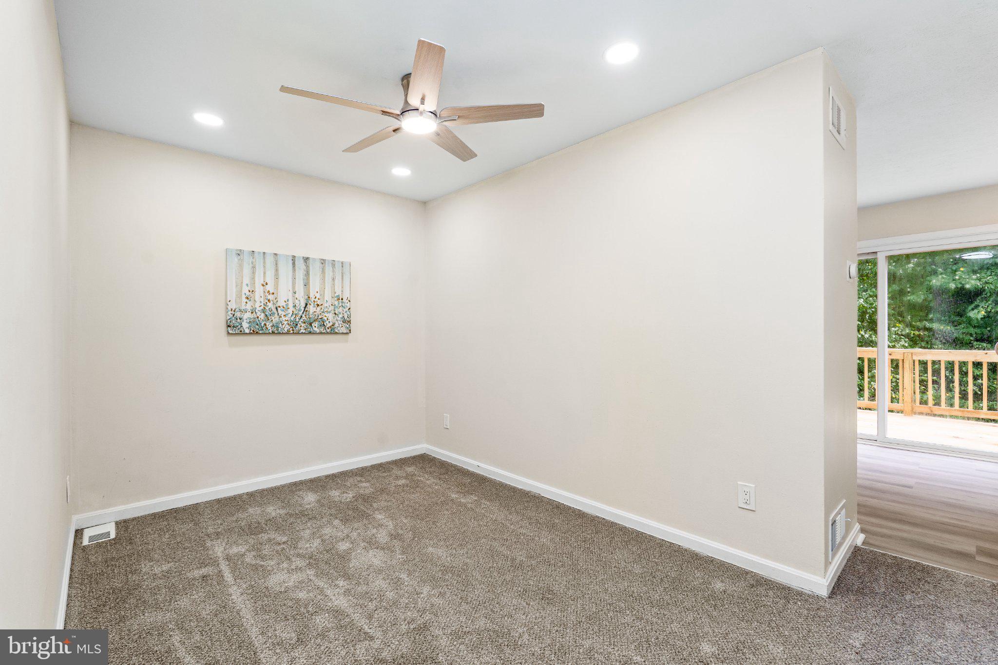 173 E VILLAGE ROAD
