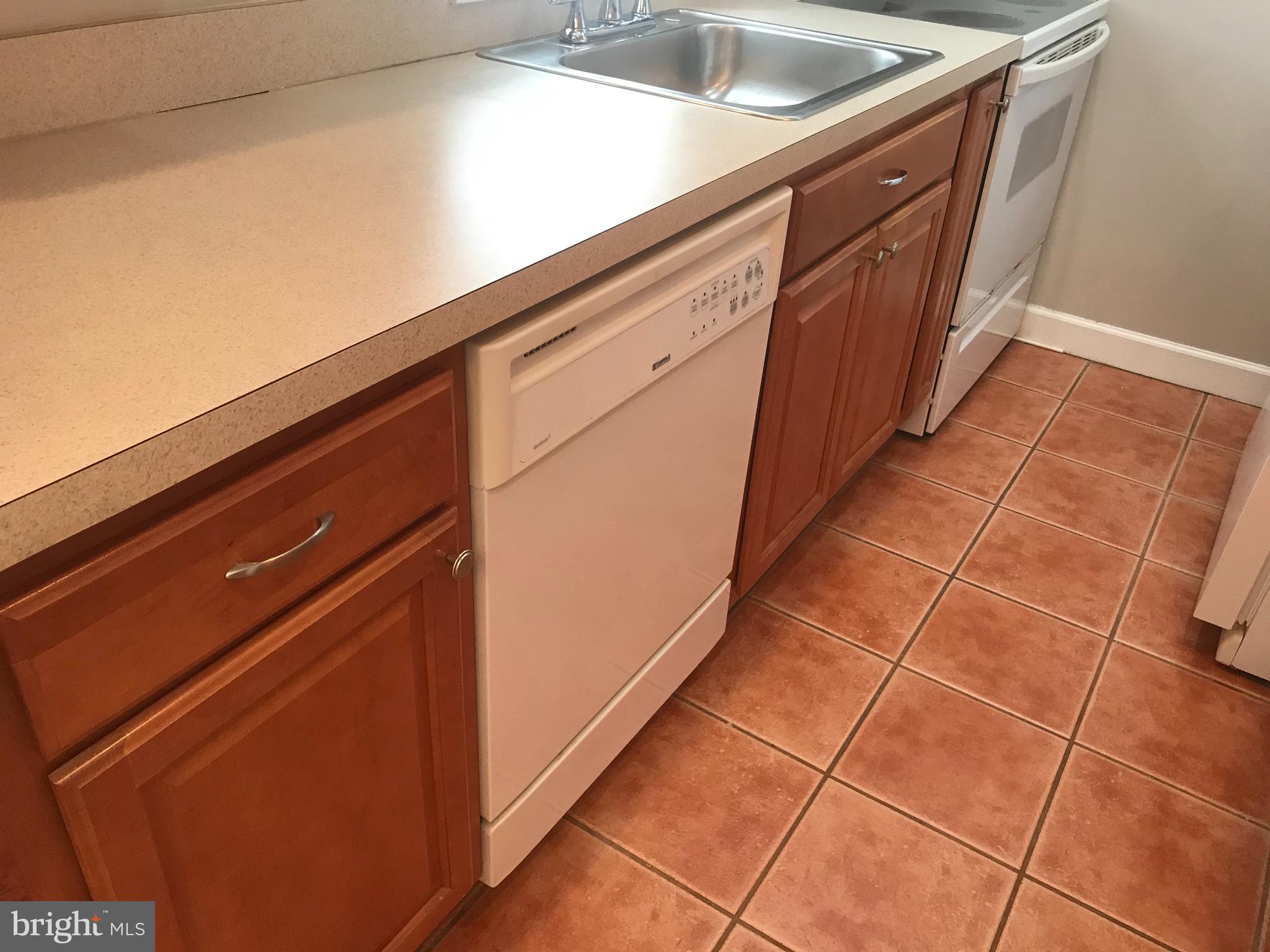 FAIRLINGTON MEADOWS - Residential Lease