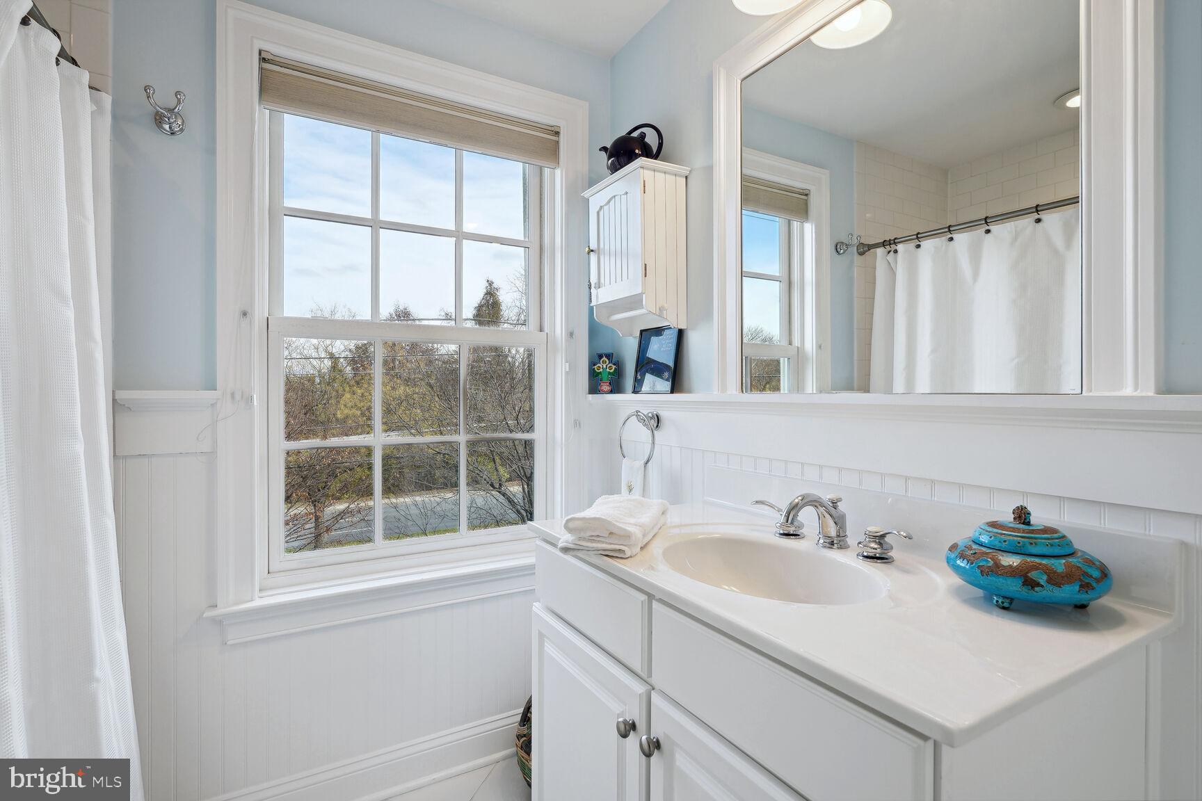 WOODSIDE - Residential