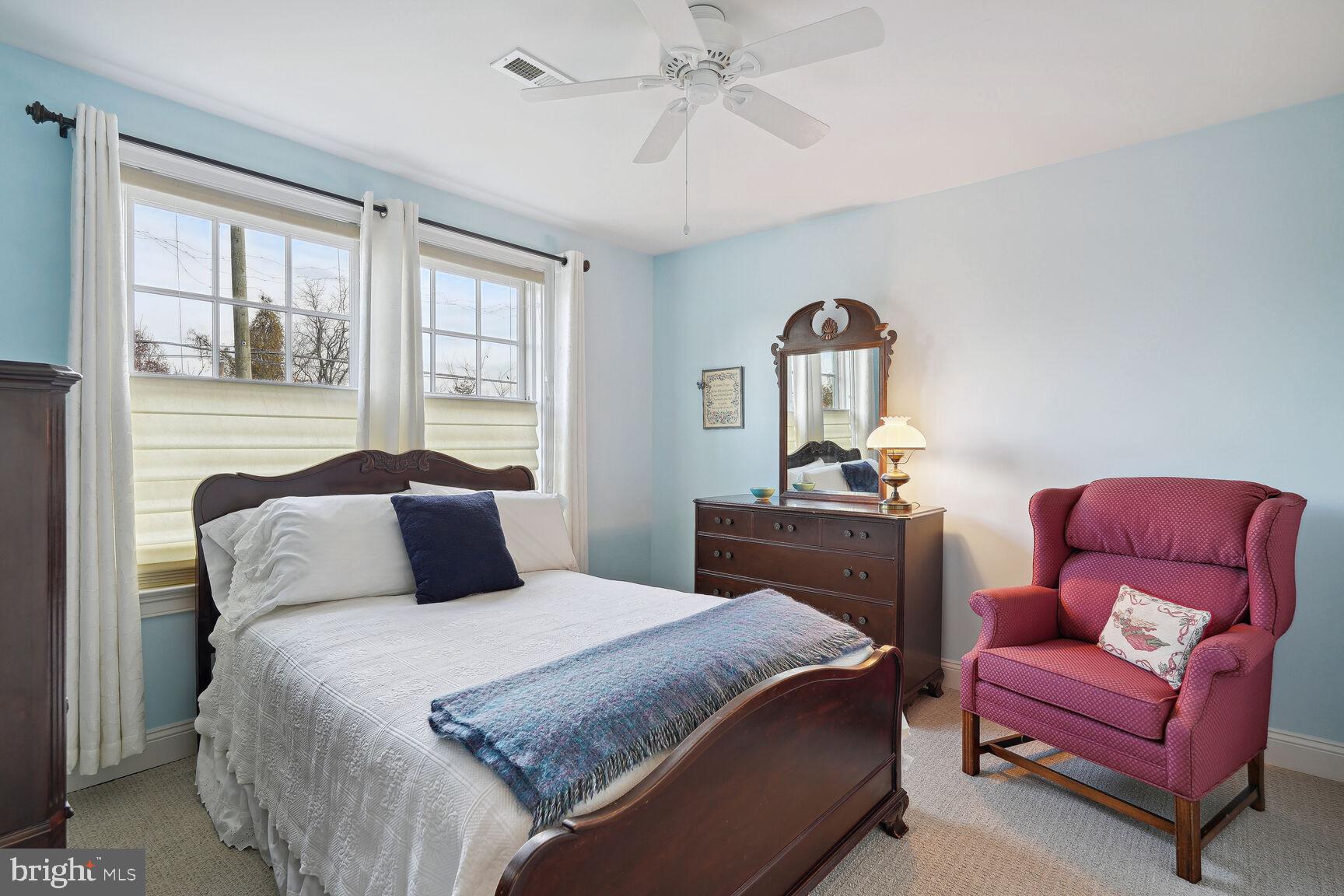 WOODSIDE - Residential