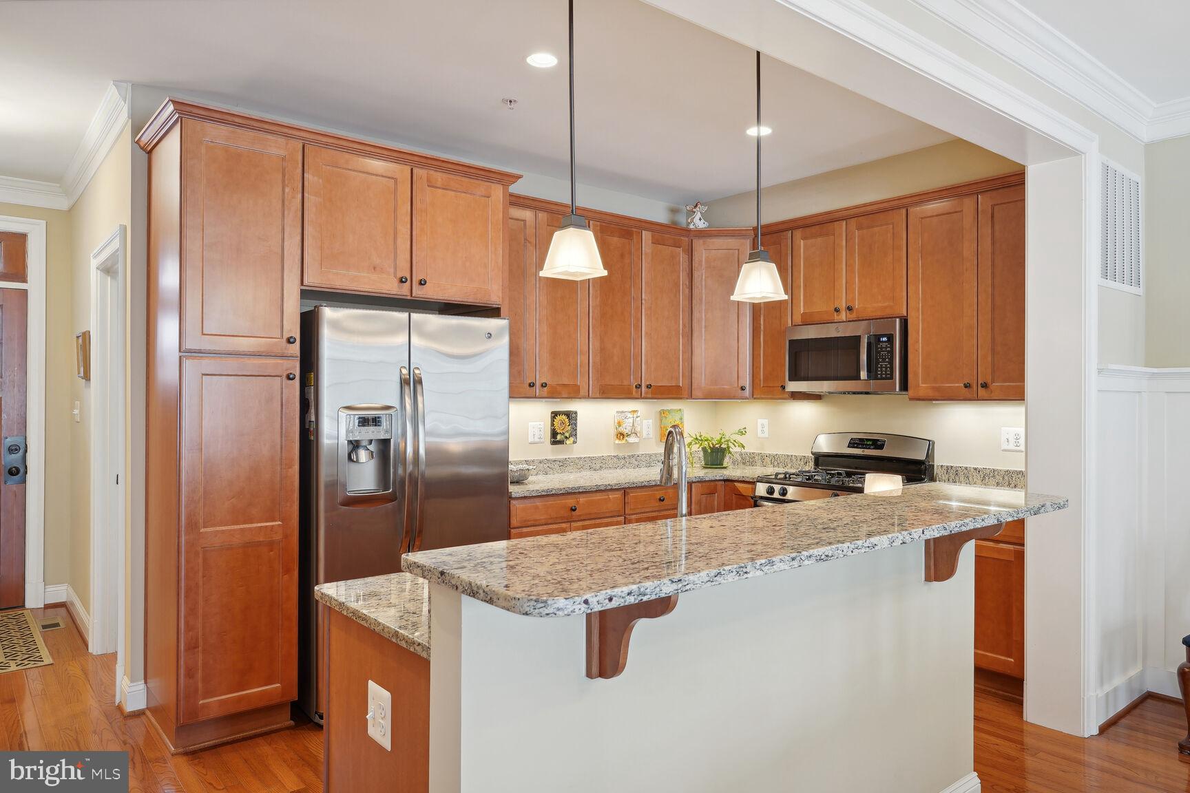 WOODSIDE - Residential