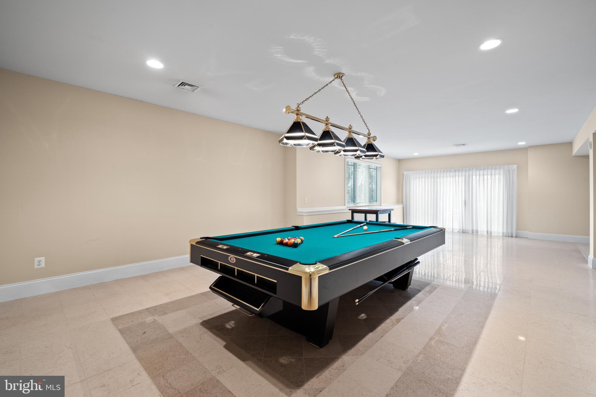 NORTHWOOD - Residential