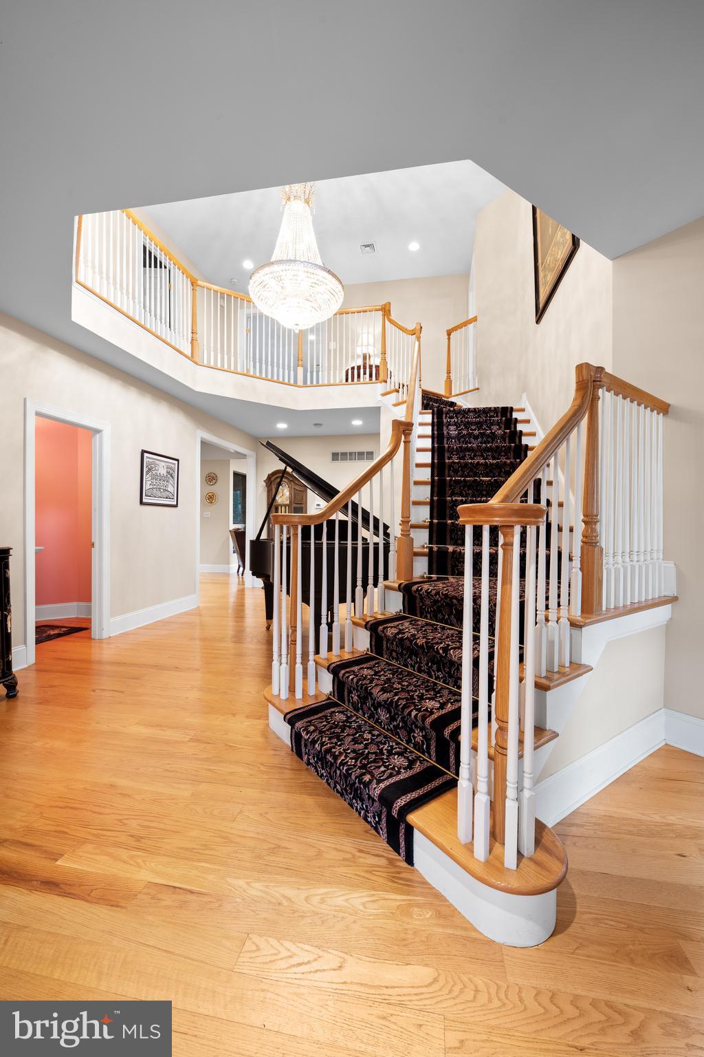 NORTHWOOD - Residential