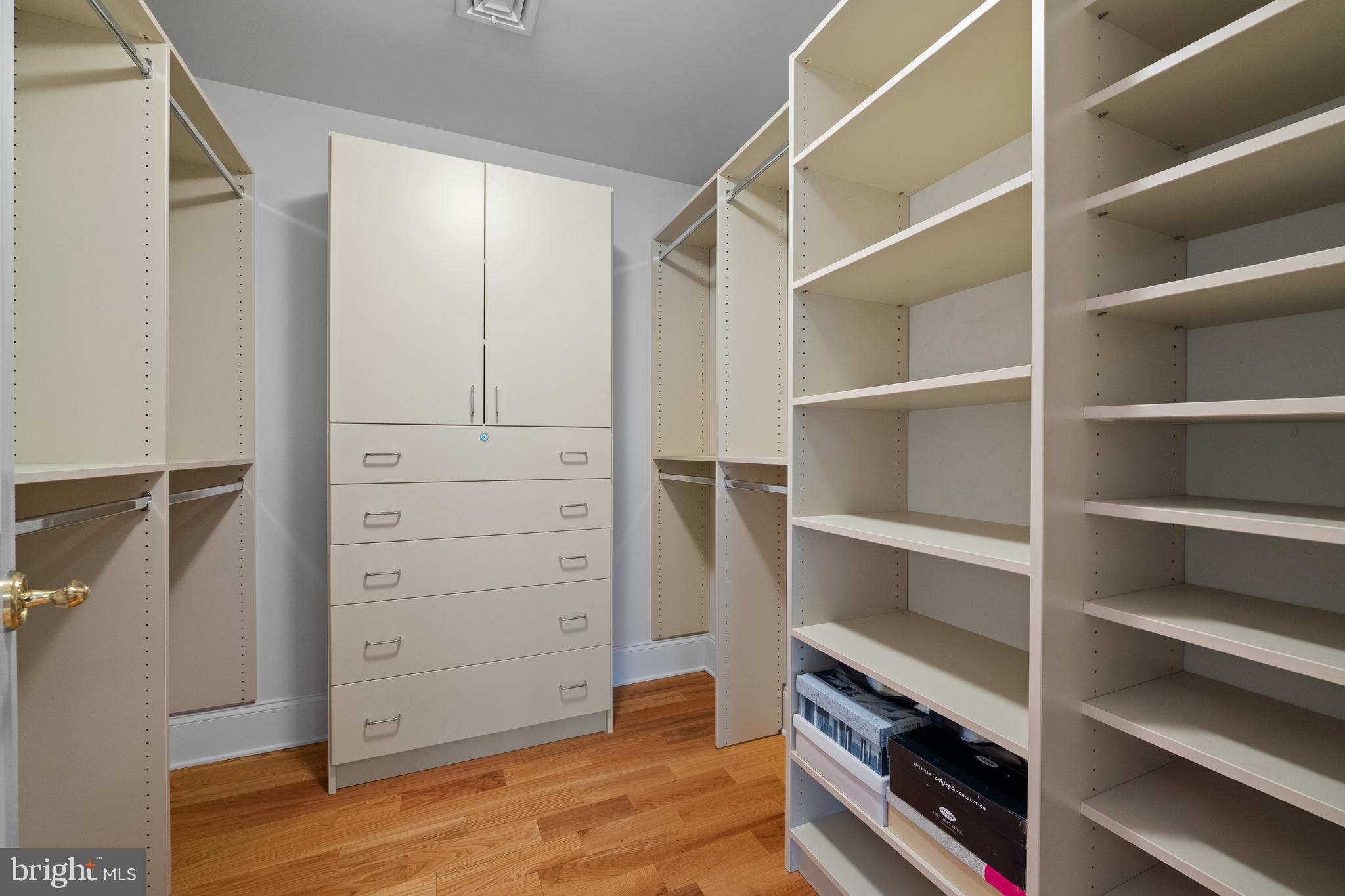 NORTHWOOD - Residential