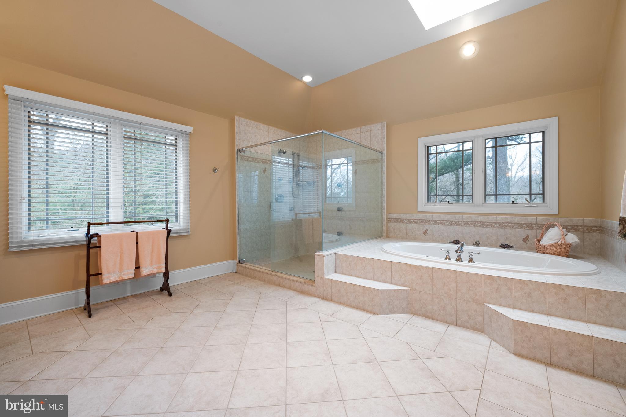 NORTHWOOD - Residential