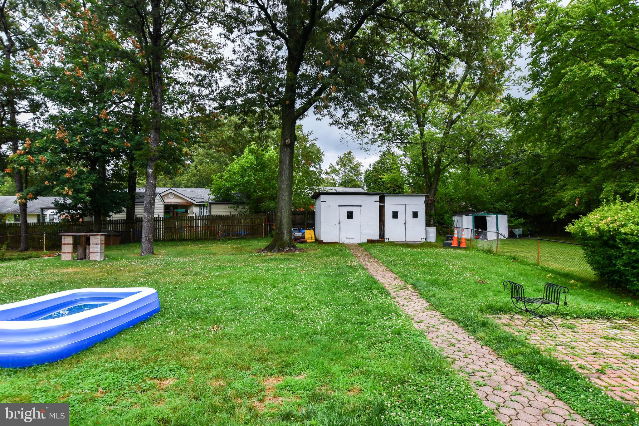 NEW CARROLLTON - Residential