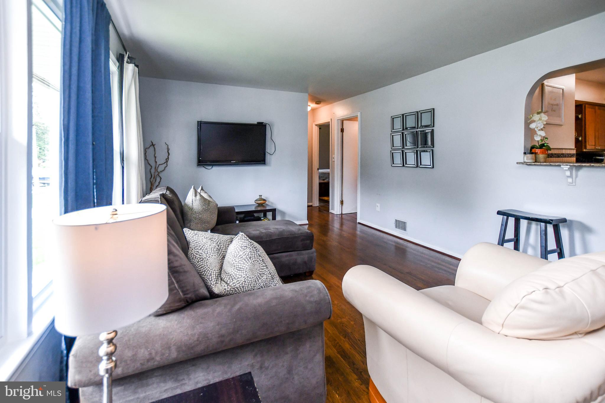 NEW CARROLLTON - Residential