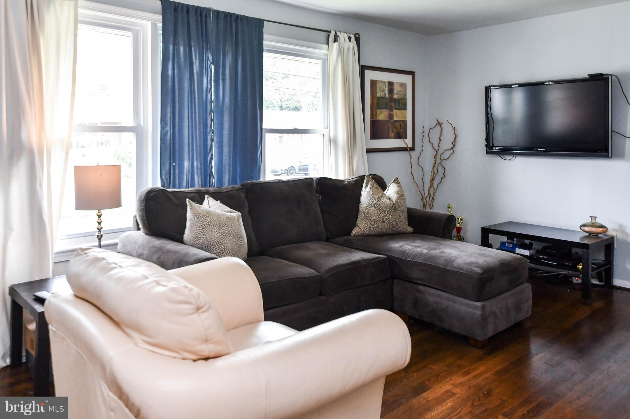 NEW CARROLLTON - Residential