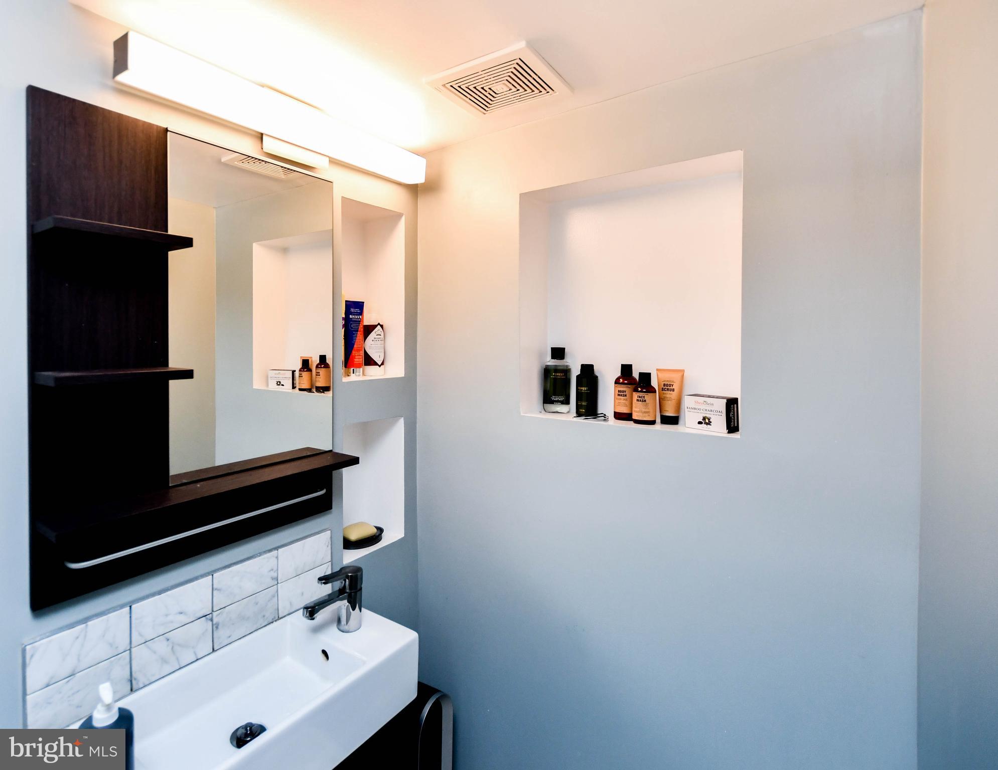 NEW CARROLLTON - Residential