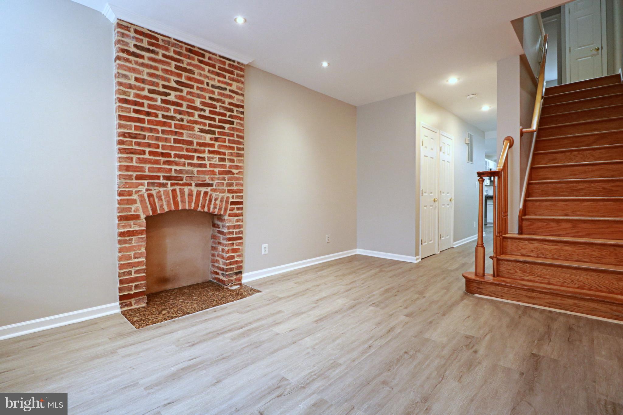 WASHINGTON VILLAGE - Residential