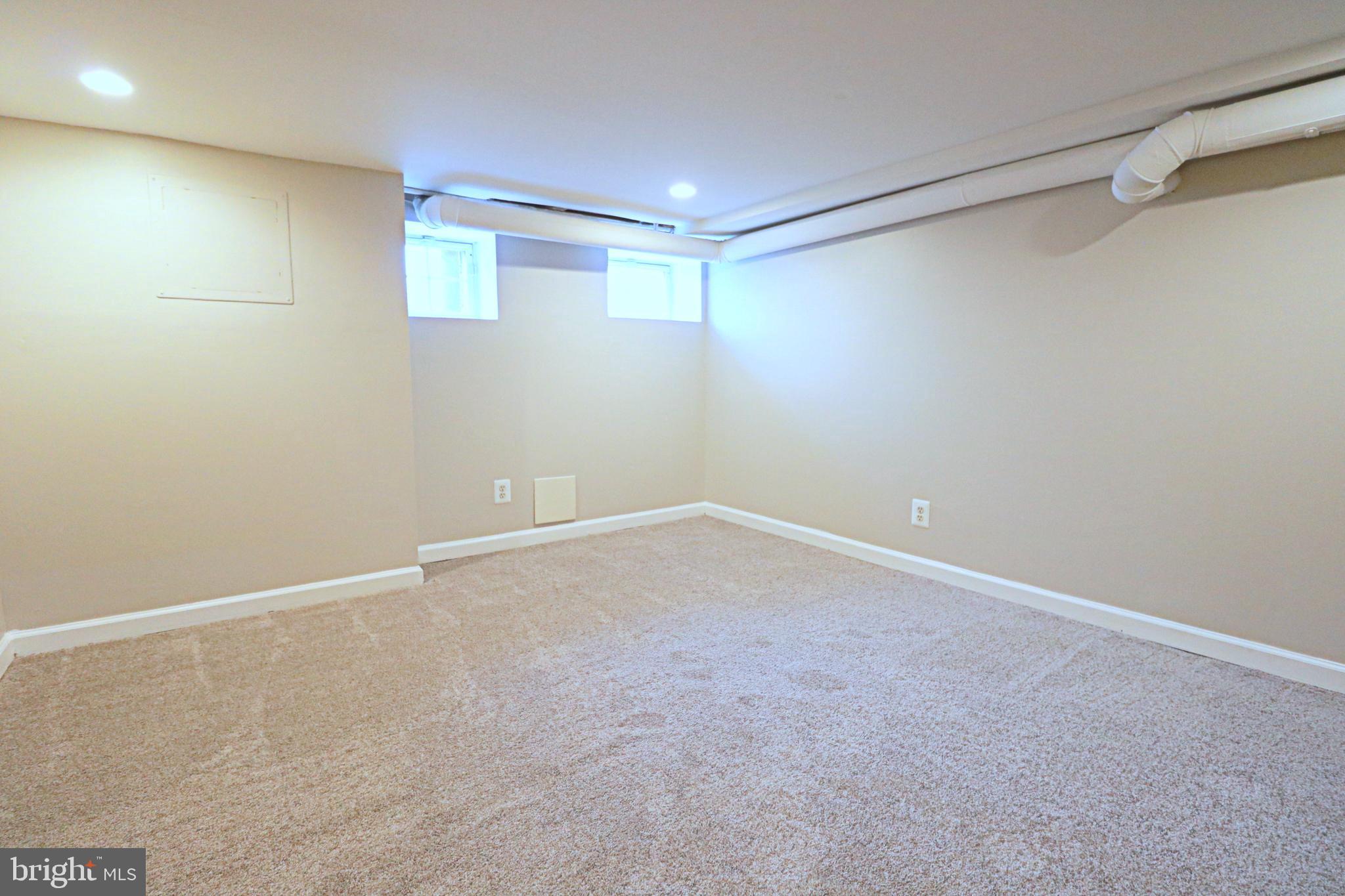 WASHINGTON VILLAGE - Residential