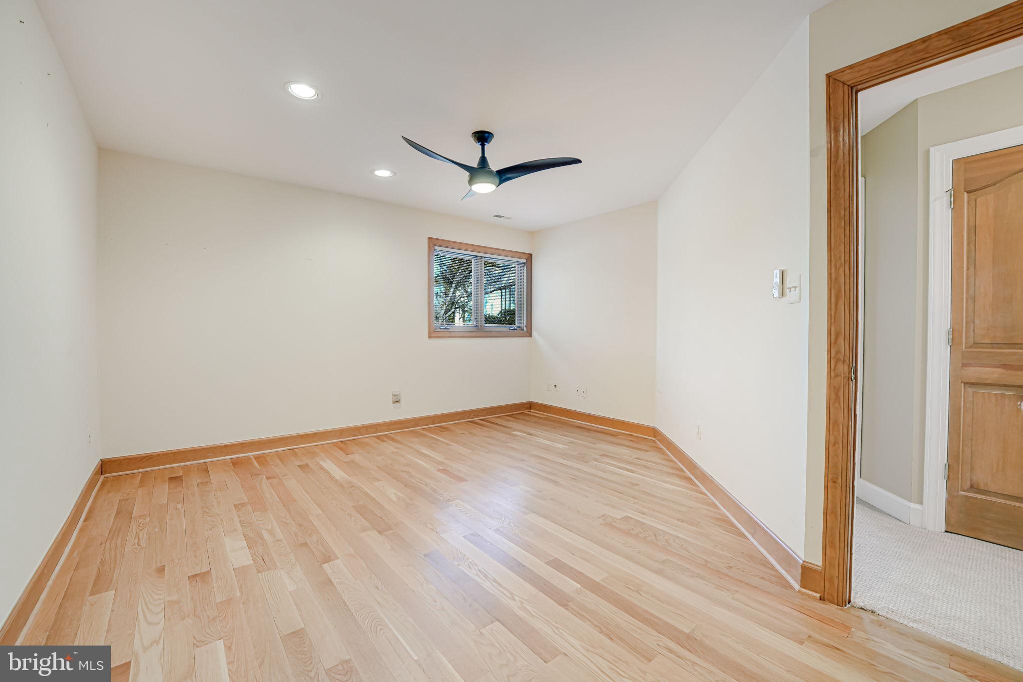 RAVENWOOD - Residential