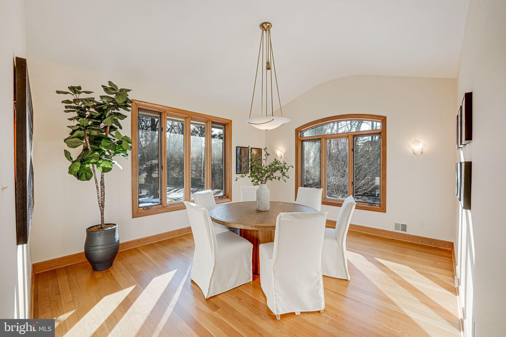 RAVENWOOD - Residential