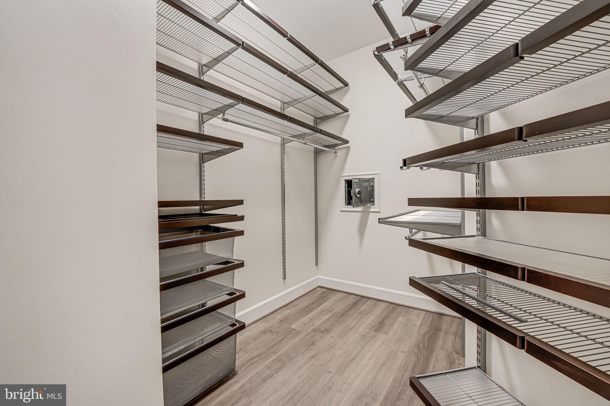 RAVENWOOD - Residential