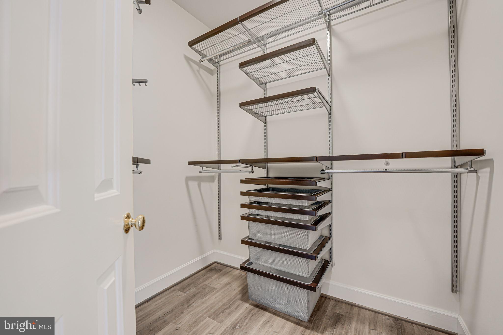 RAVENWOOD - Residential