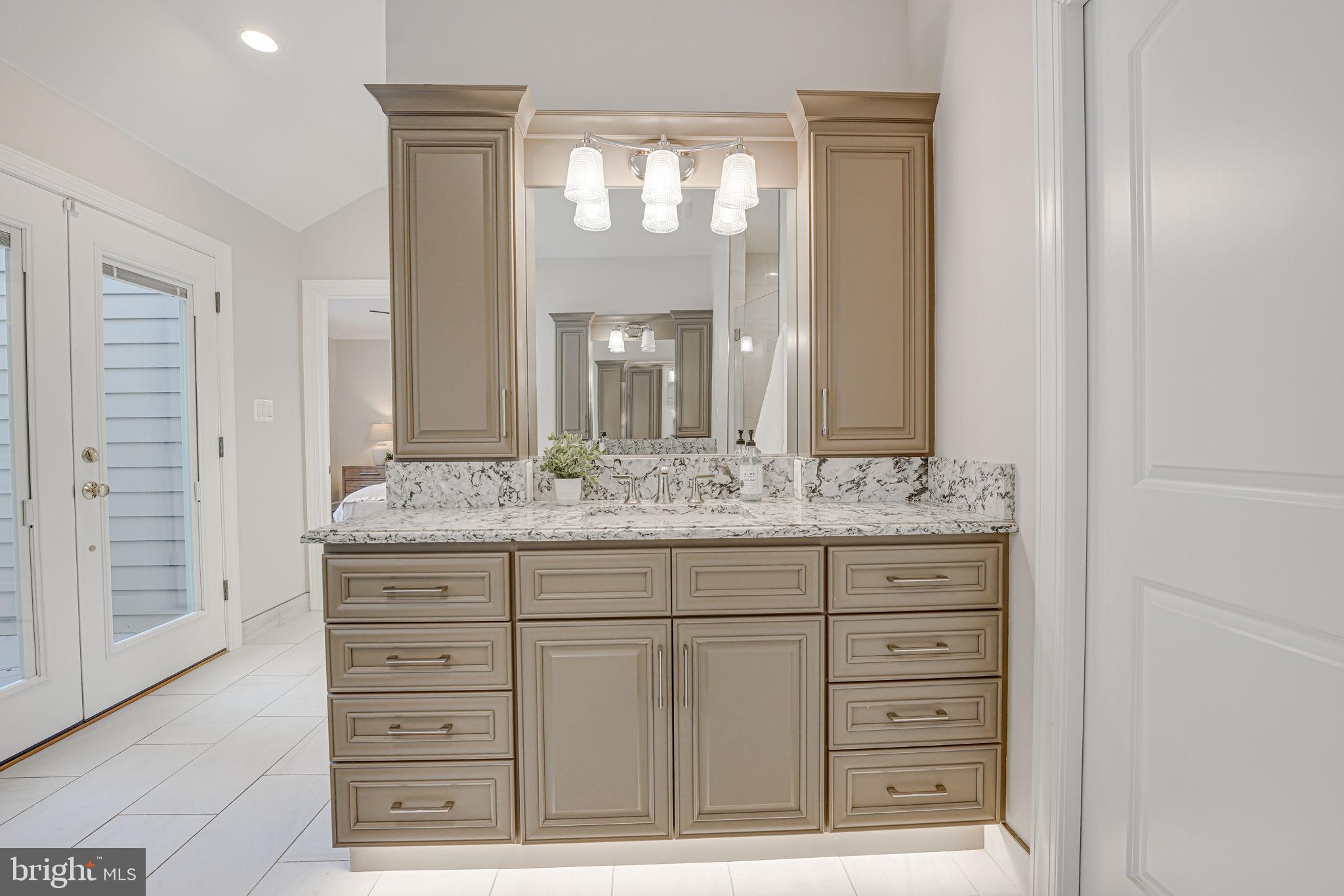 RAVENWOOD - Residential