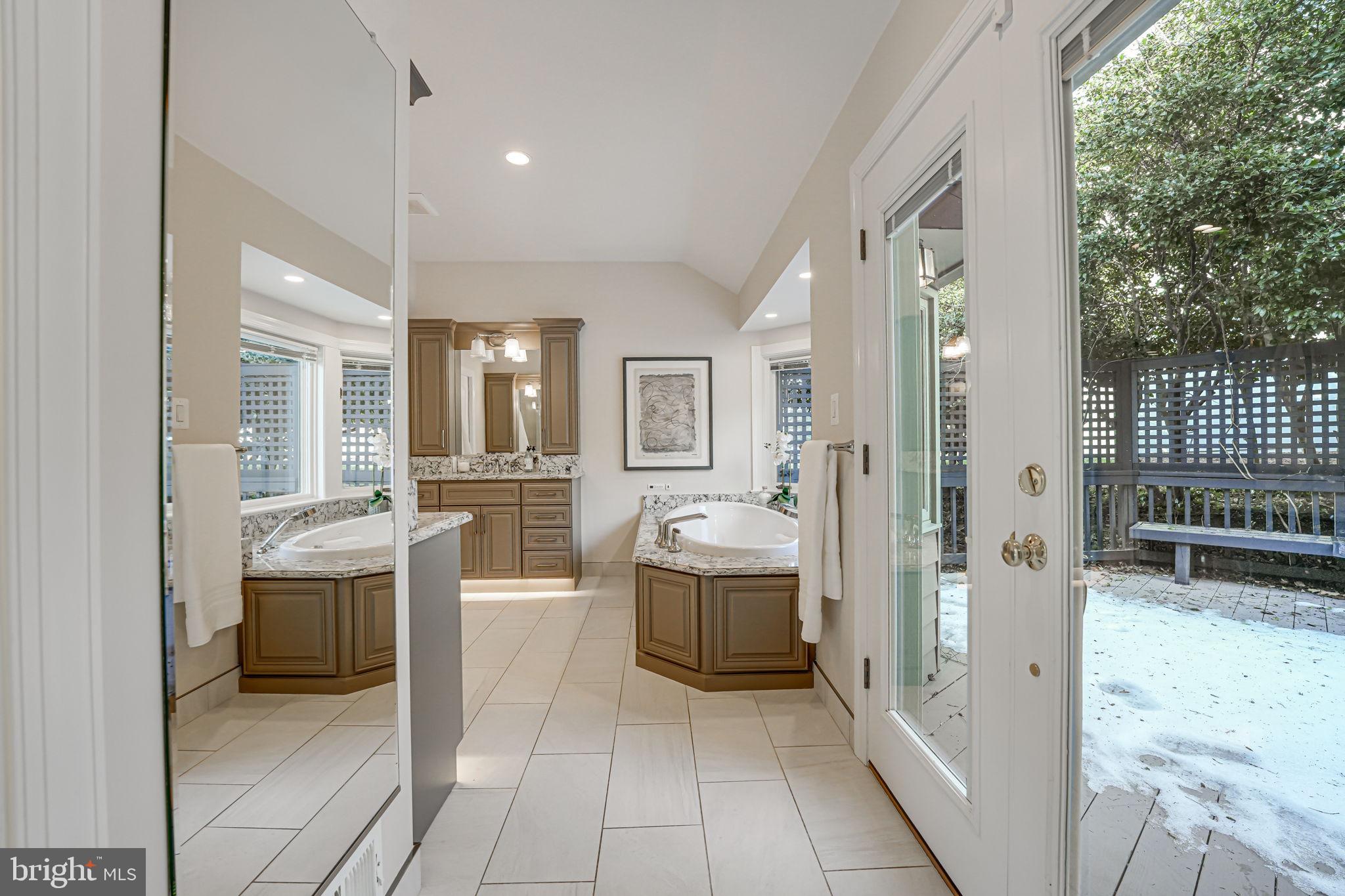 RAVENWOOD - Residential