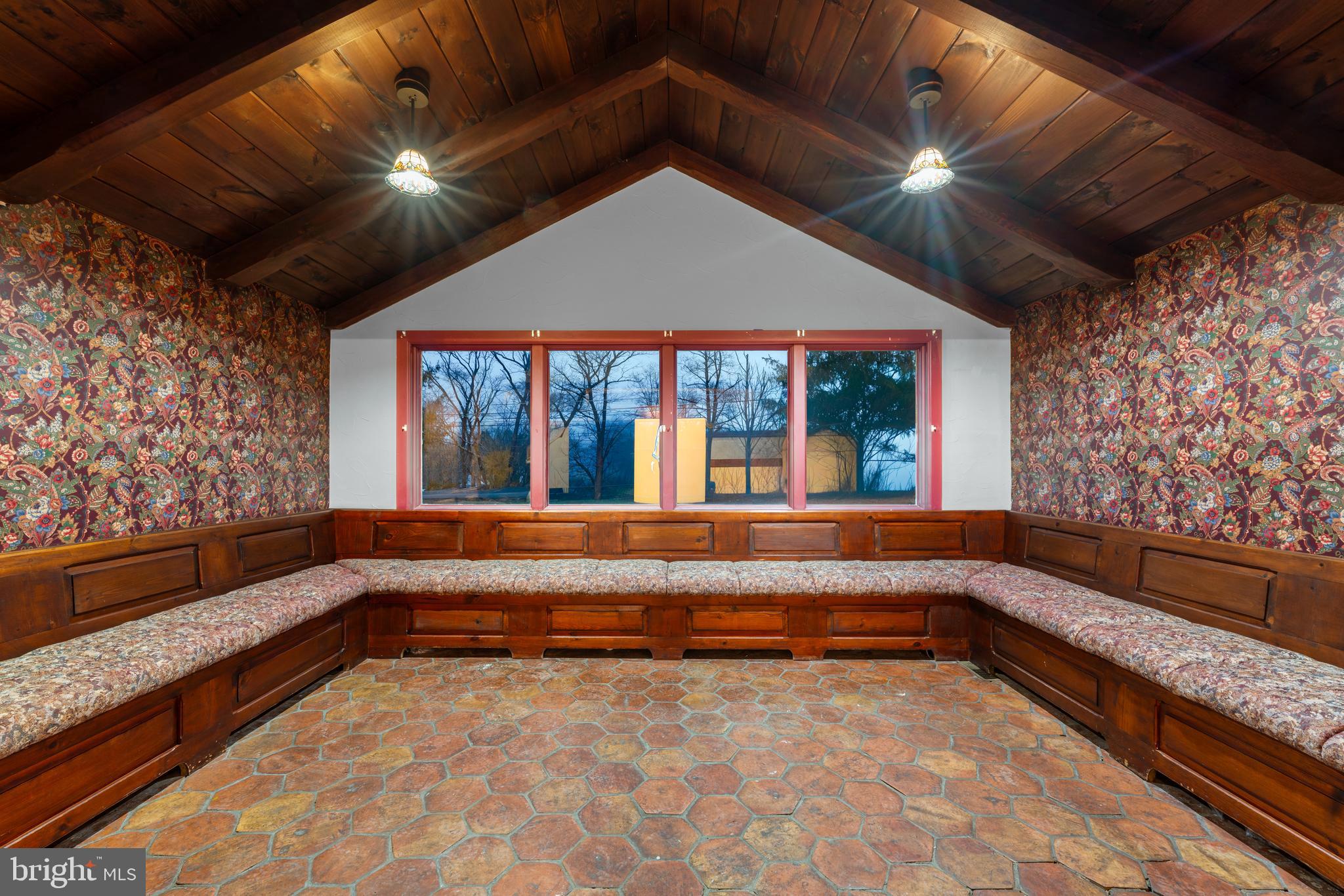 UPPER BLACK EDDY - Residential