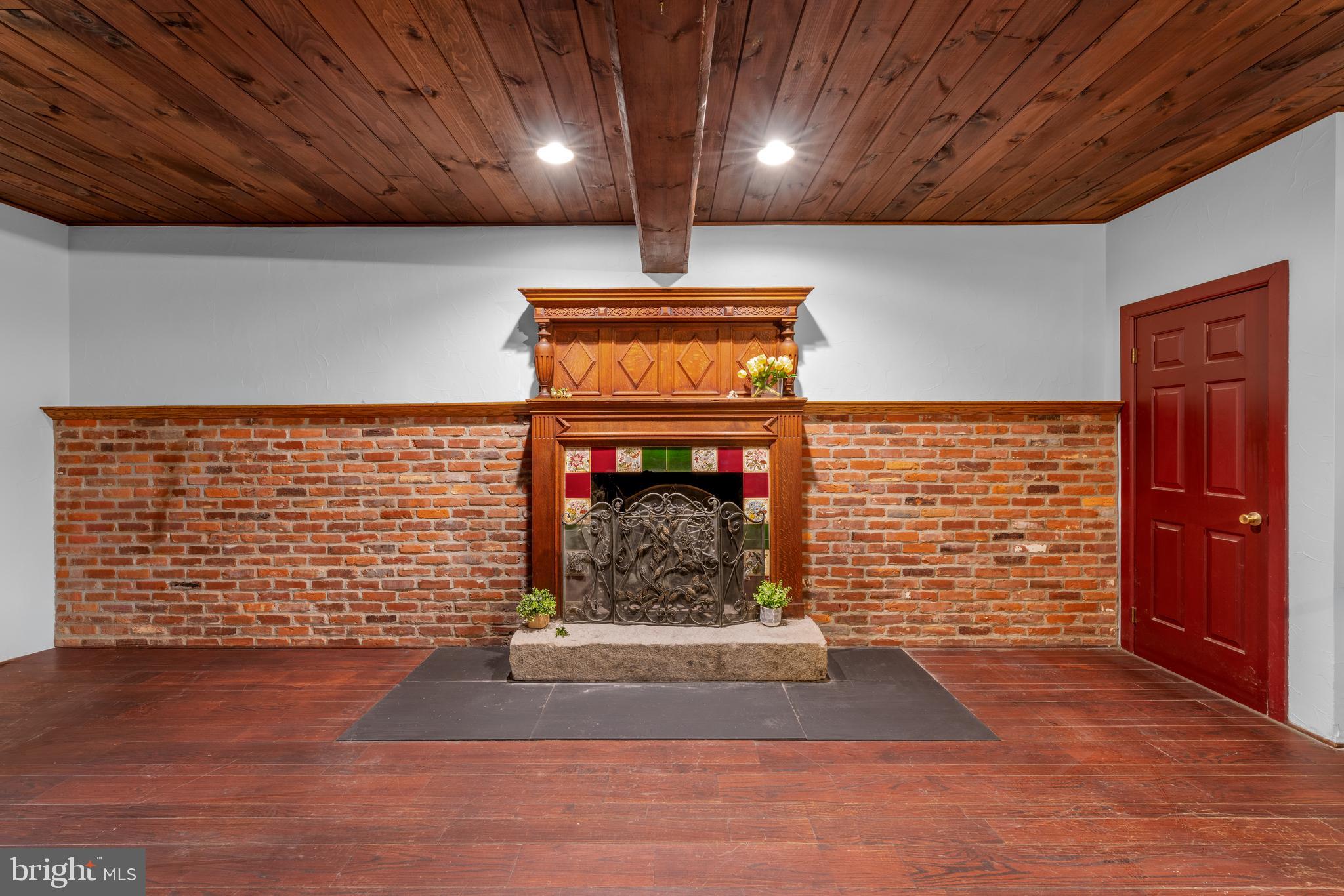 UPPER BLACK EDDY - Residential