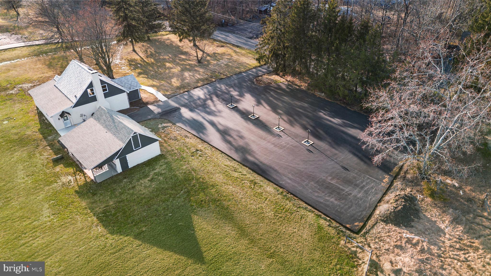 UPPER BLACK EDDY - Residential