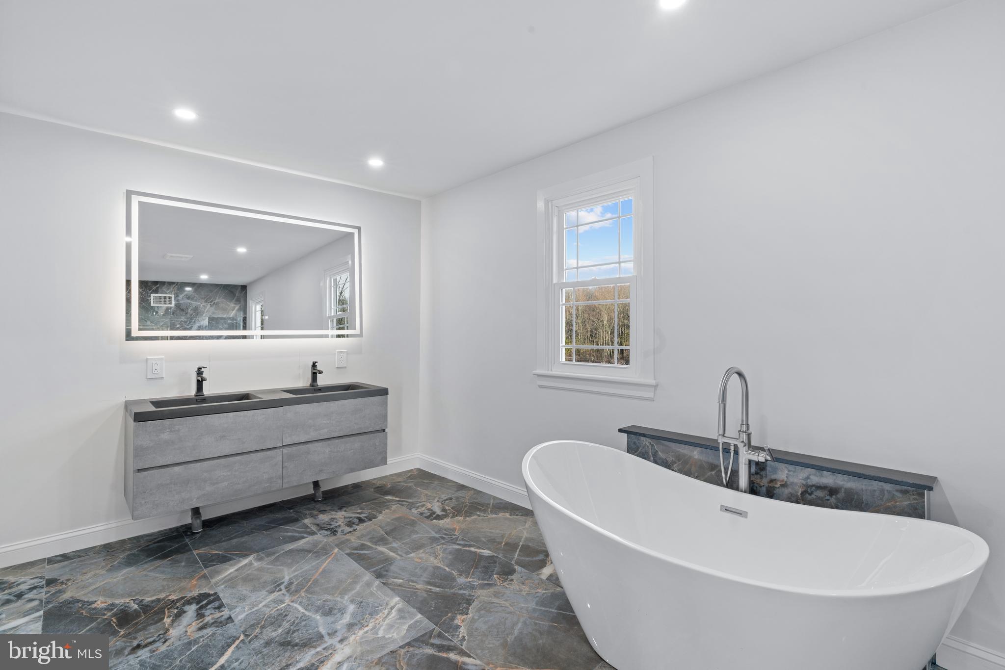 UPPER BLACK EDDY - Residential