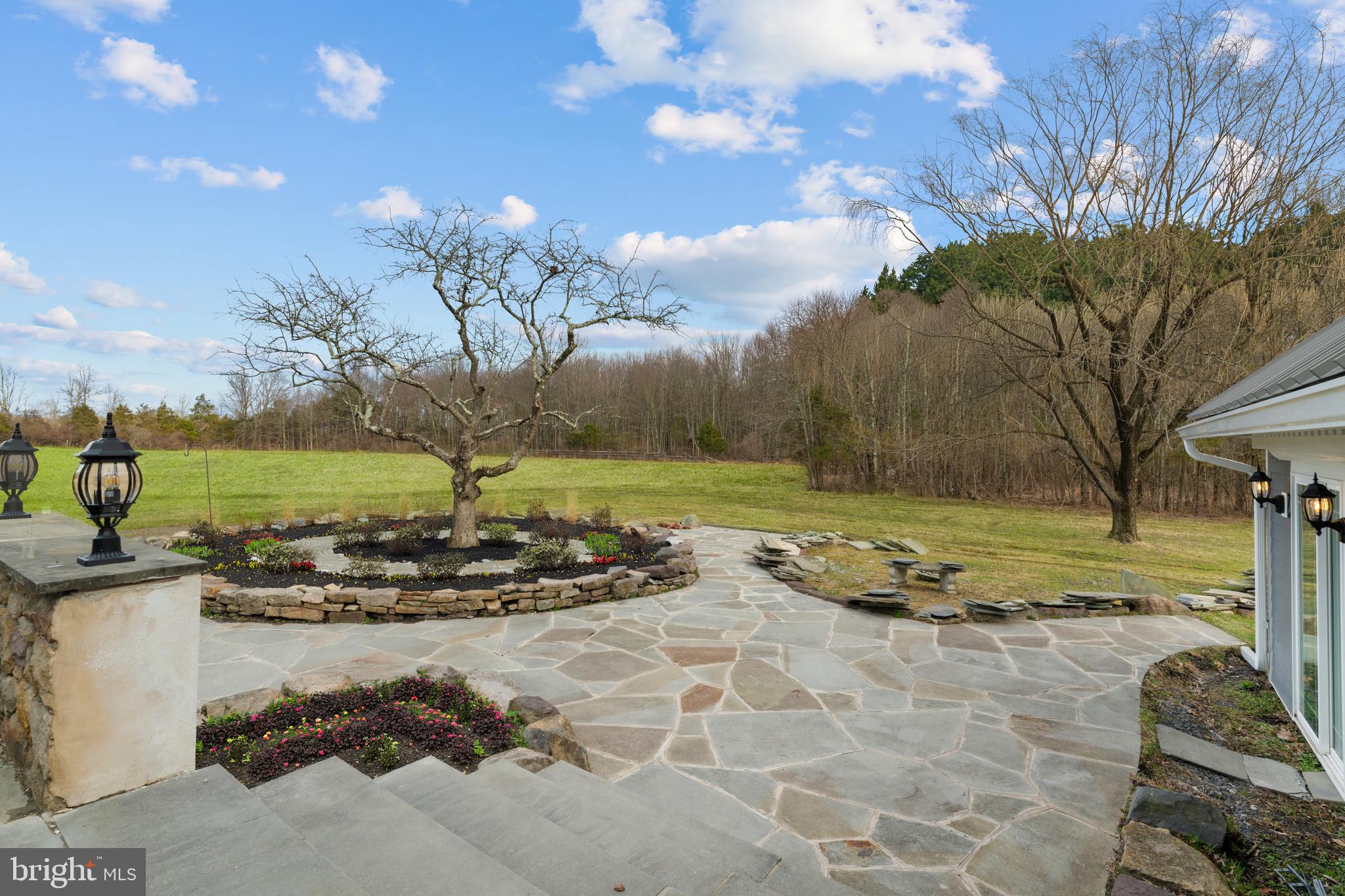 UPPER BLACK EDDY - Residential