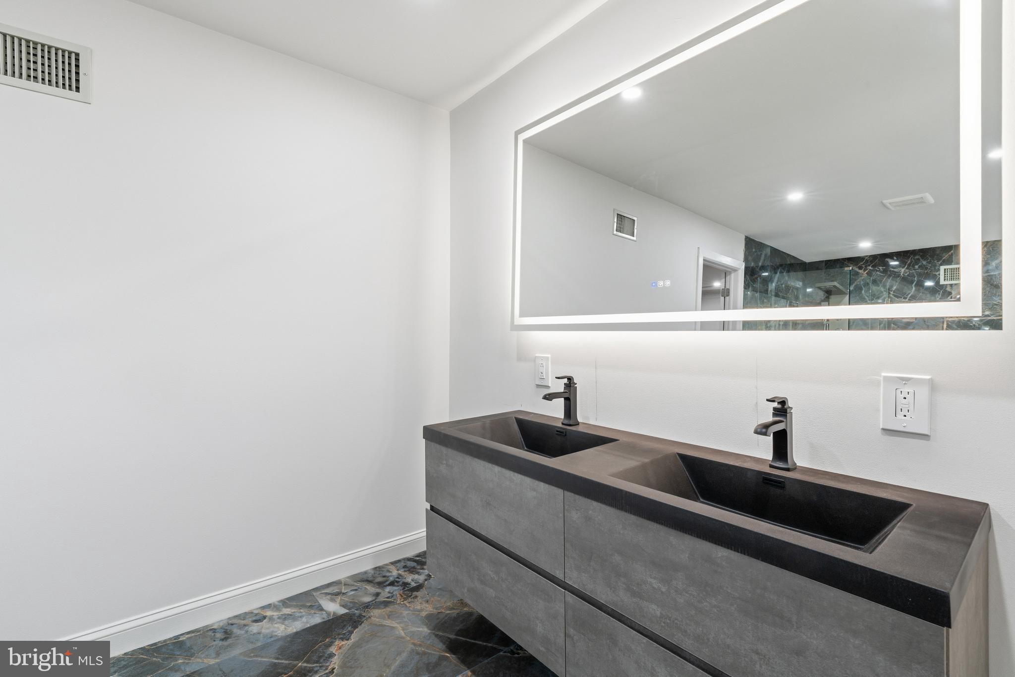 UPPER BLACK EDDY - Residential