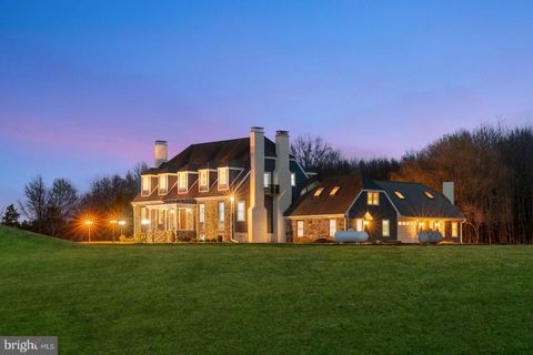 327 GEIGEL HILL ROAD OTTSVILLE PA 18942