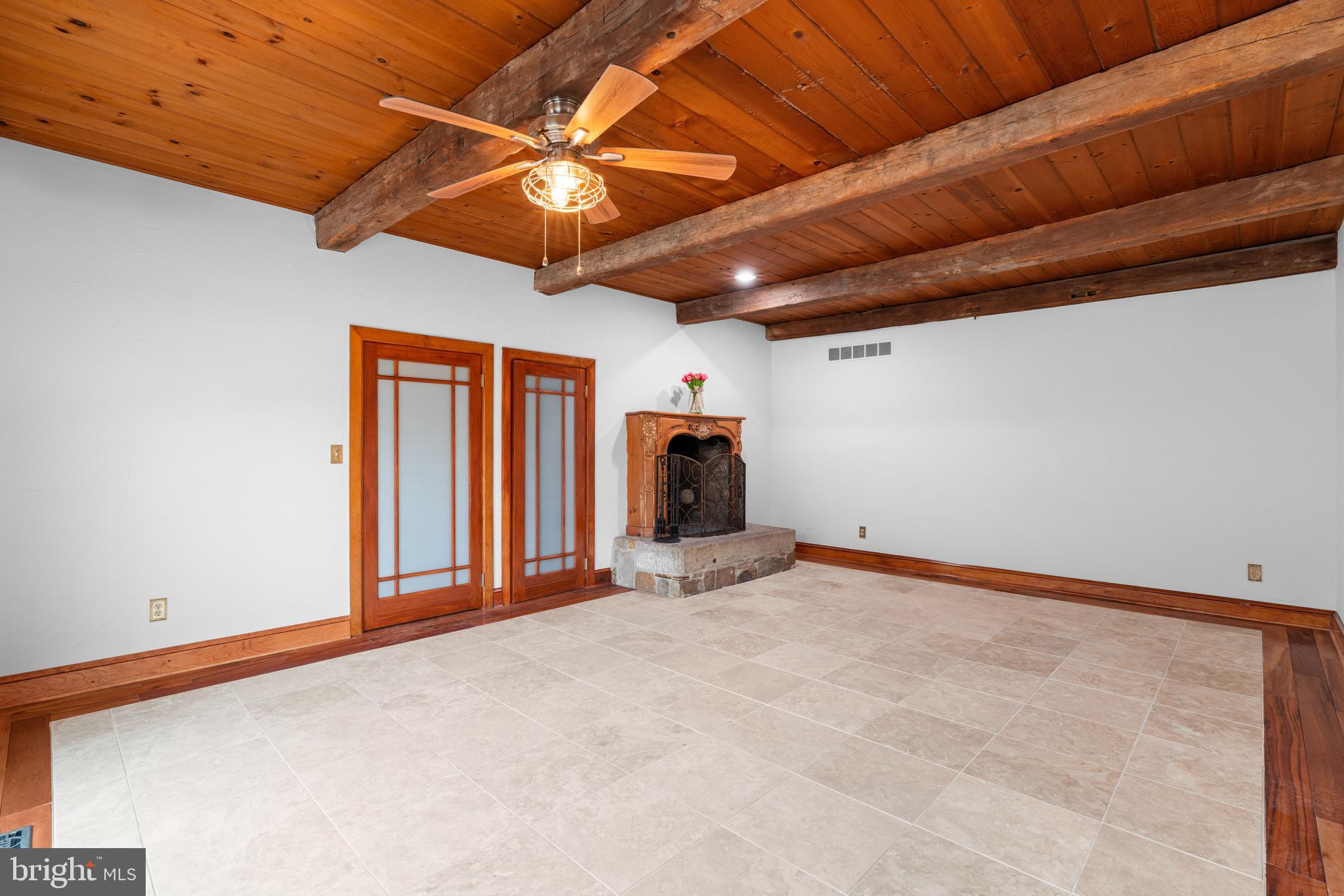 UPPER BLACK EDDY - Residential