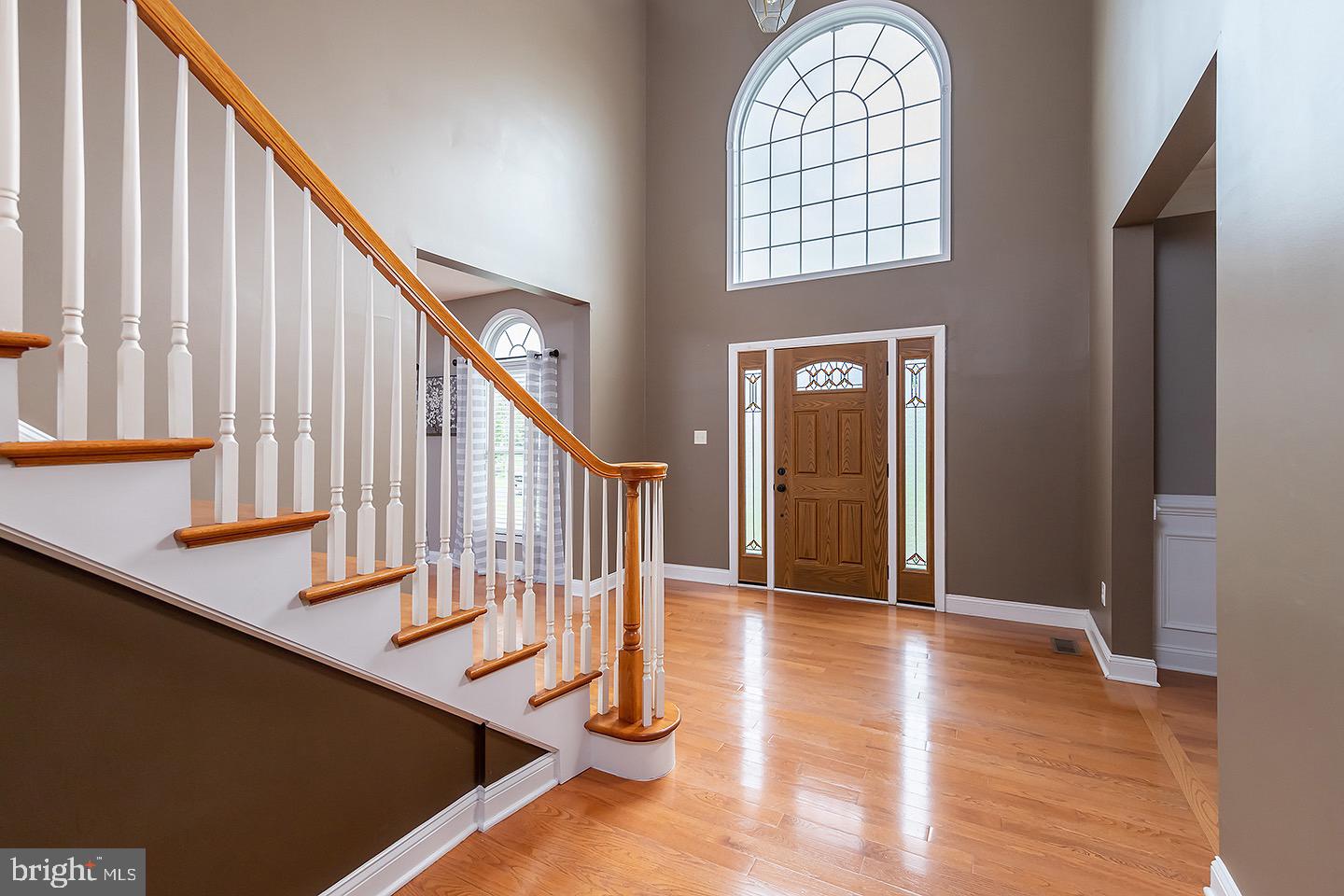 19 VALLEY LANE