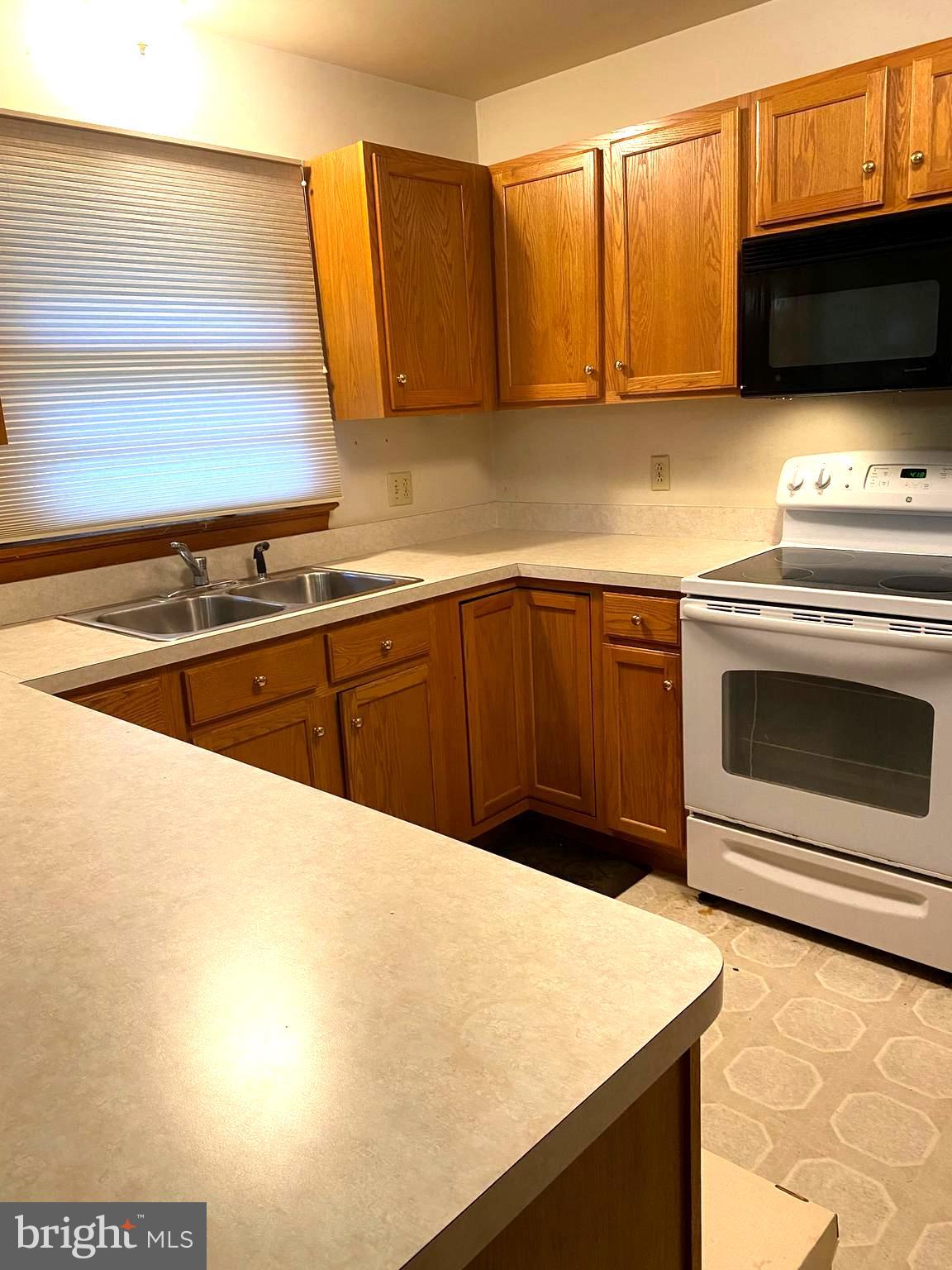 GRAFTON VILLAGE - Residential