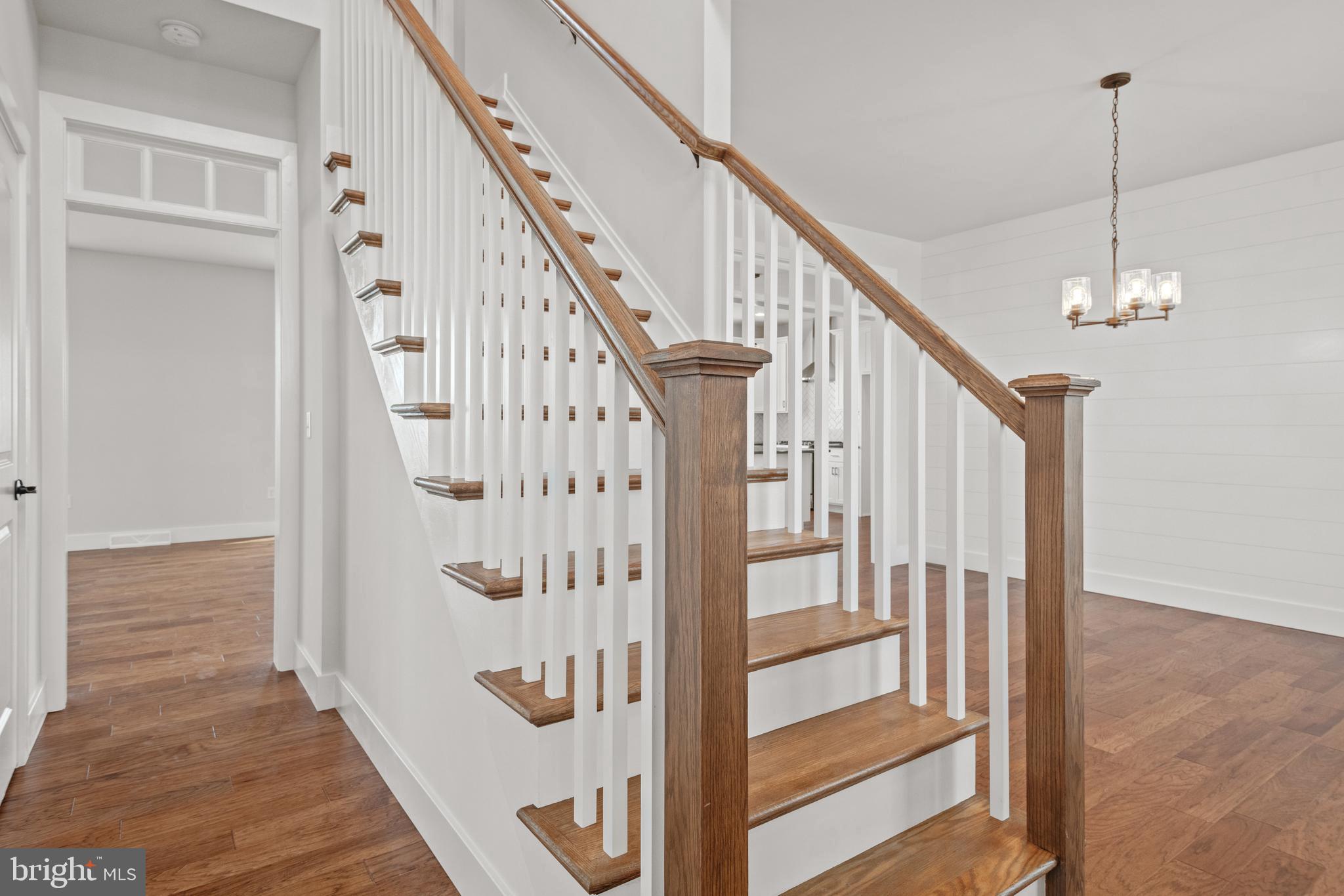 RIVER RIDGE HILLS - Residential
