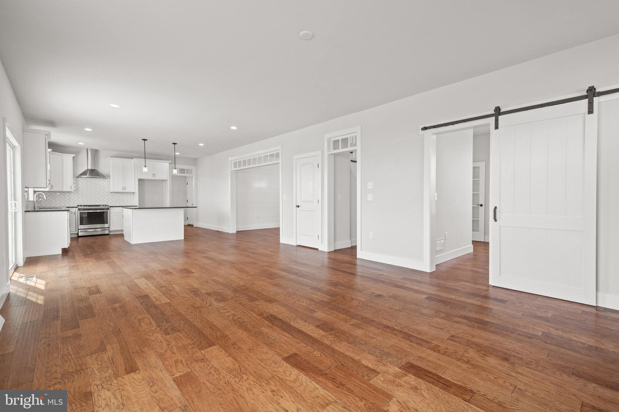 RIVER RIDGE HILLS - Residential