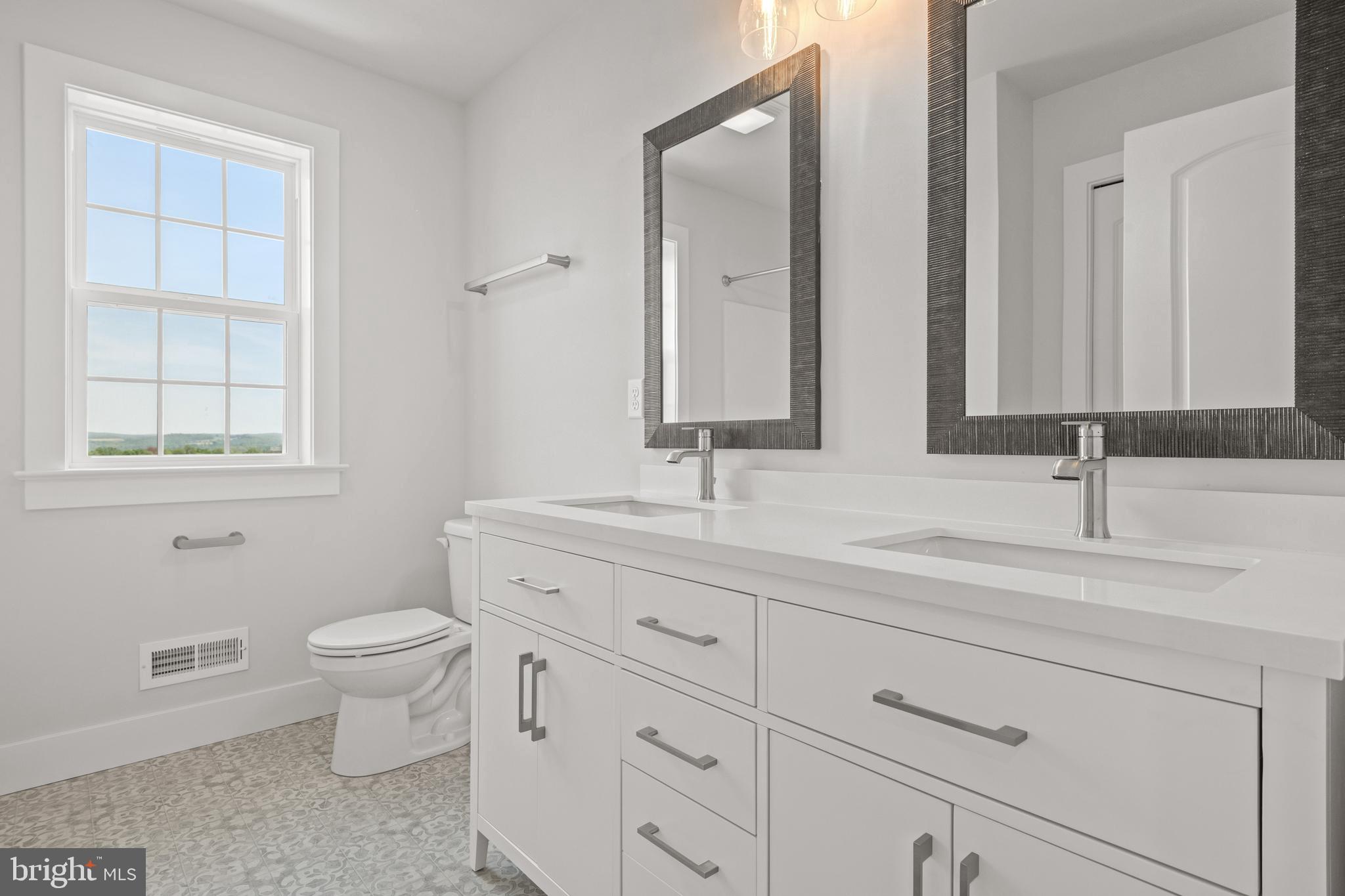 RIVER RIDGE HILLS - Residential