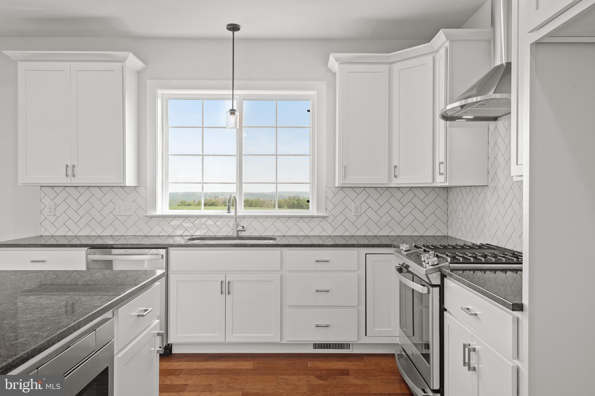 RIVER RIDGE HILLS - Residential