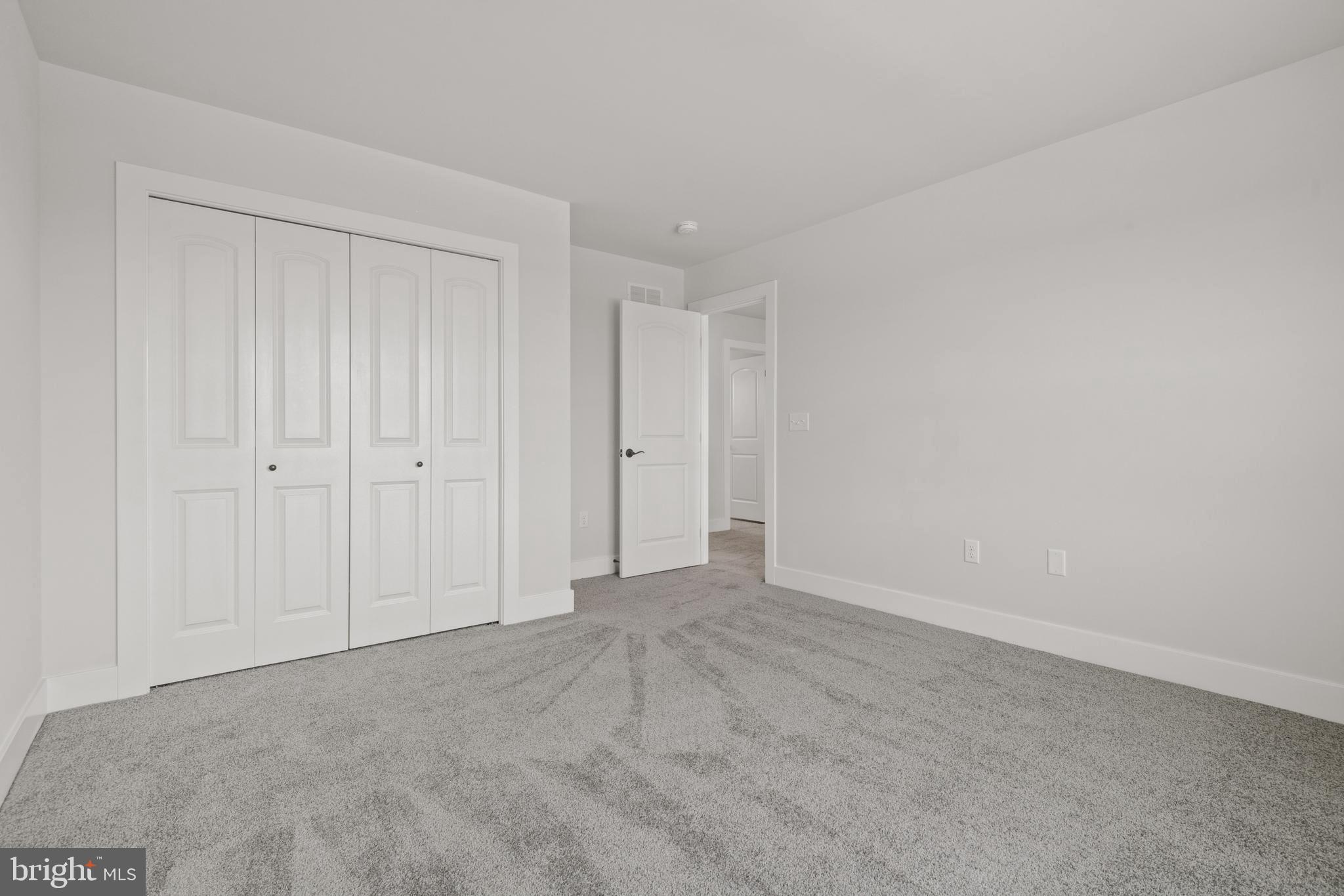 RIVER RIDGE HILLS - Residential