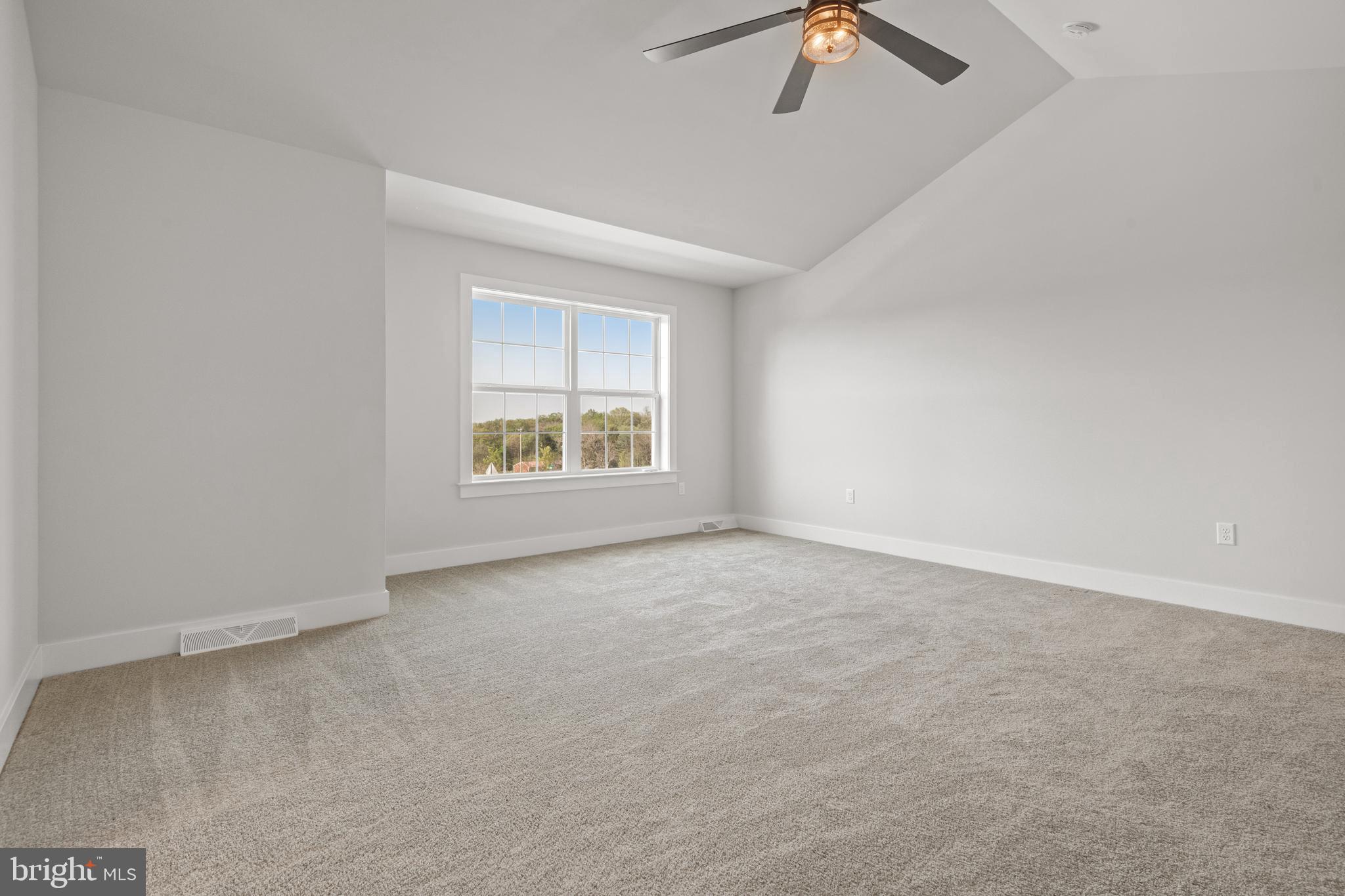 RIVER RIDGE HILLS - Residential