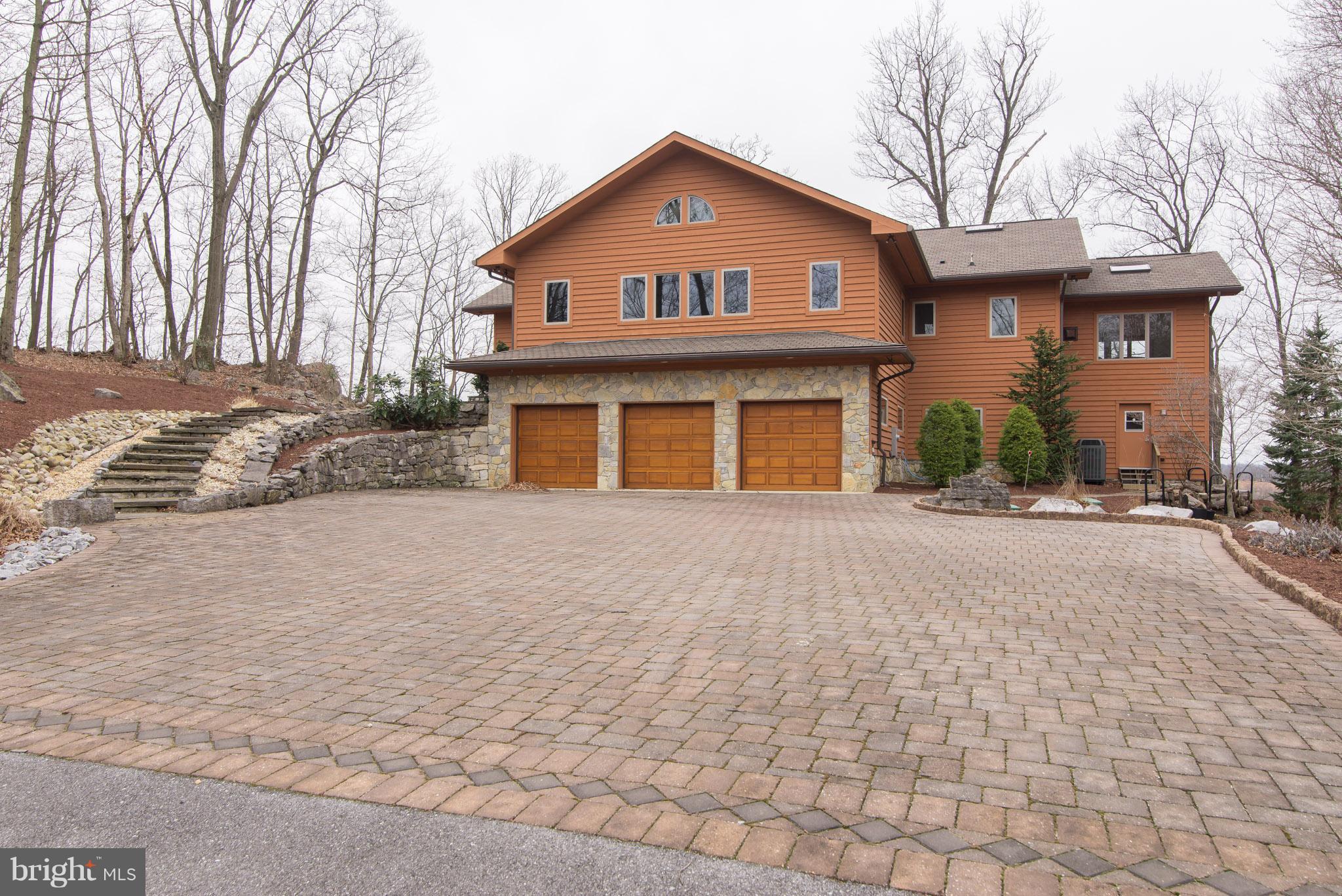 NESTLE BLUFF - Residential