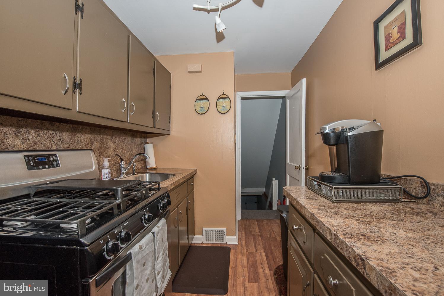 LEEDOM ESTS - Residential