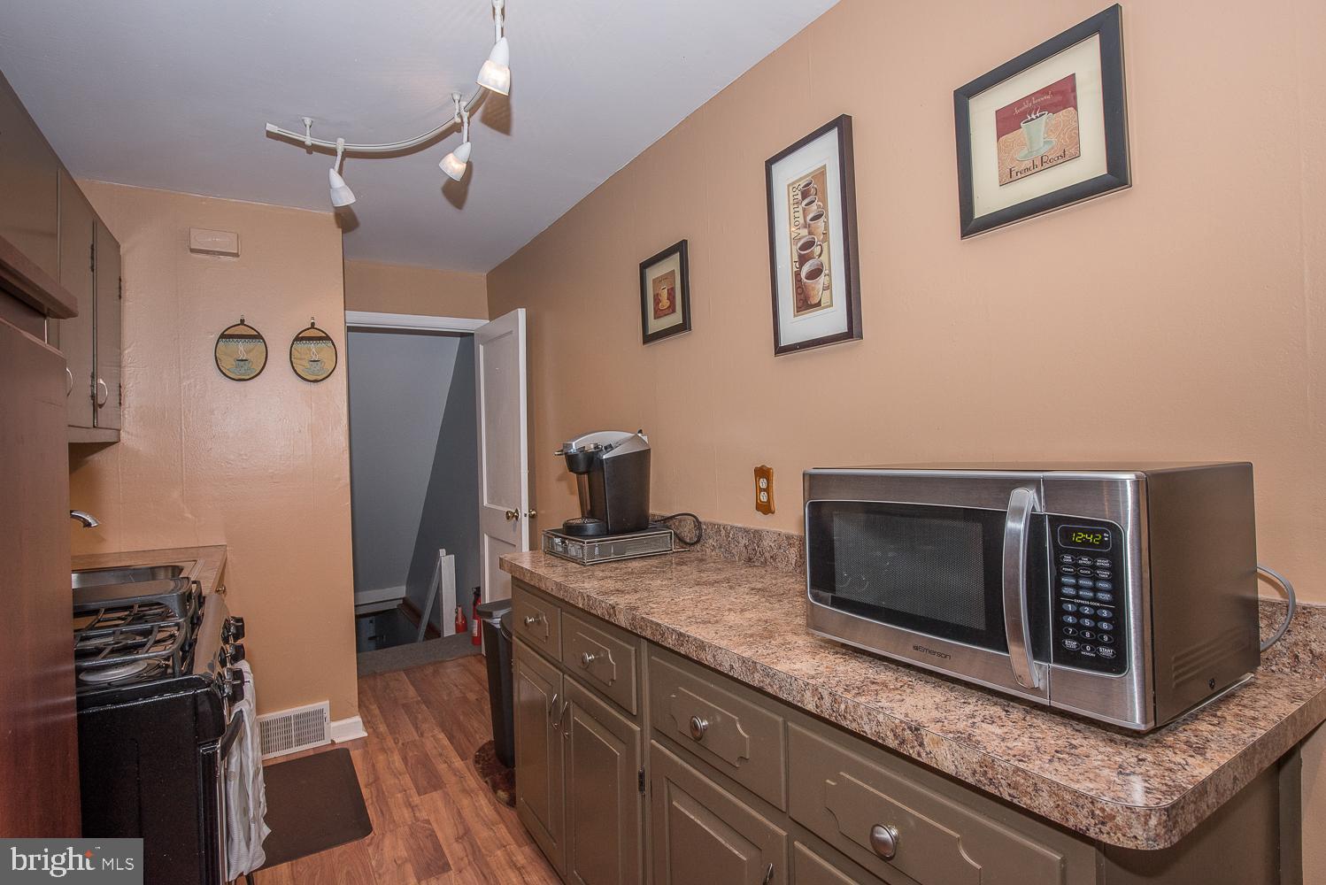 LEEDOM ESTS - Residential