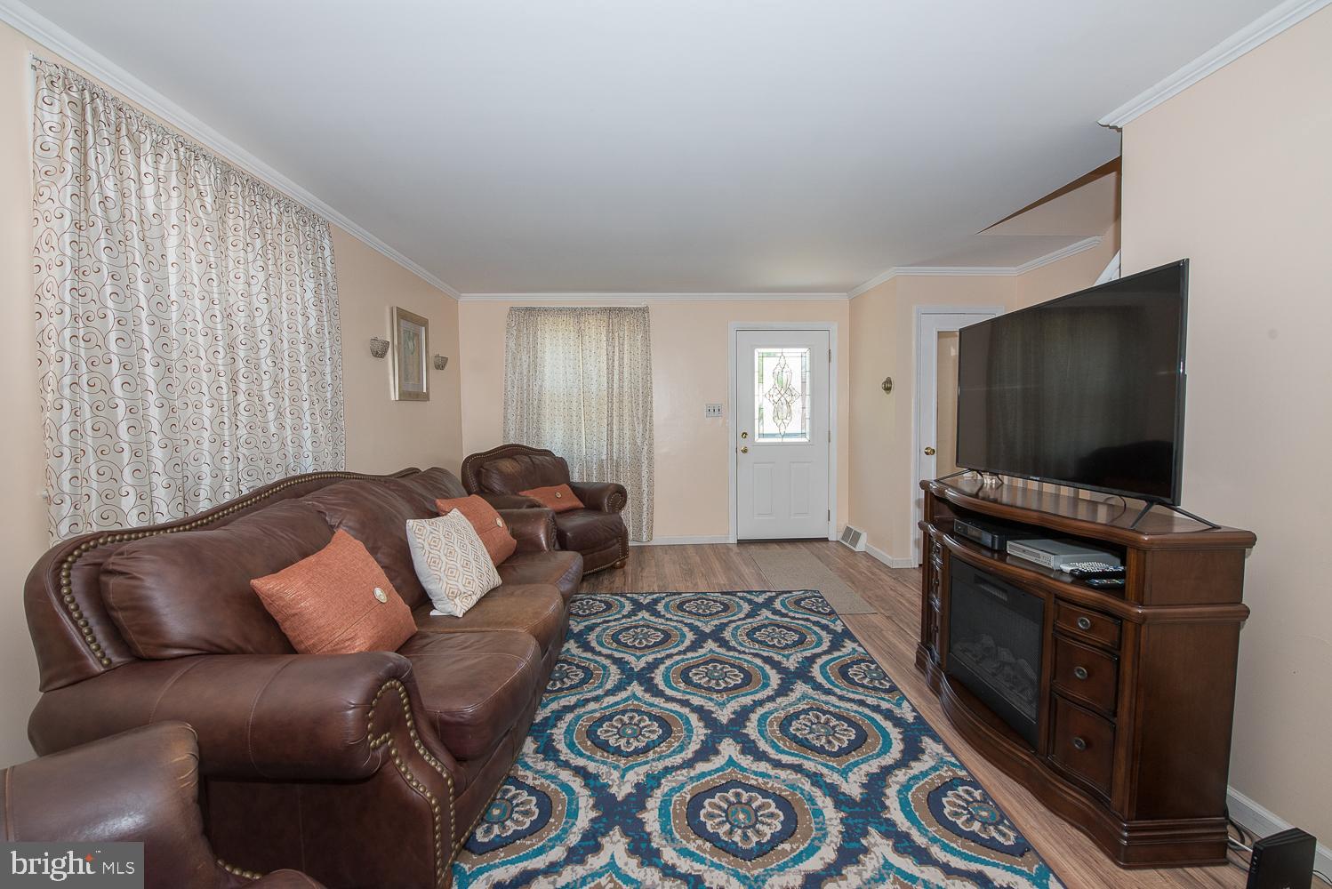 LEEDOM ESTS - Residential