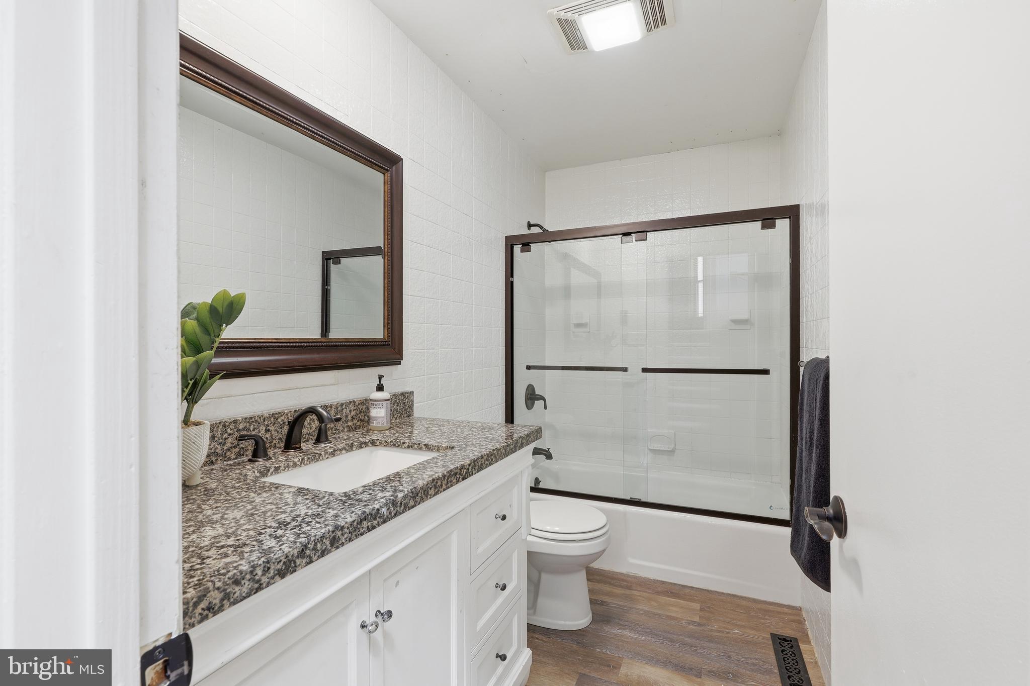 MOUNT WASHINGTON - Residential