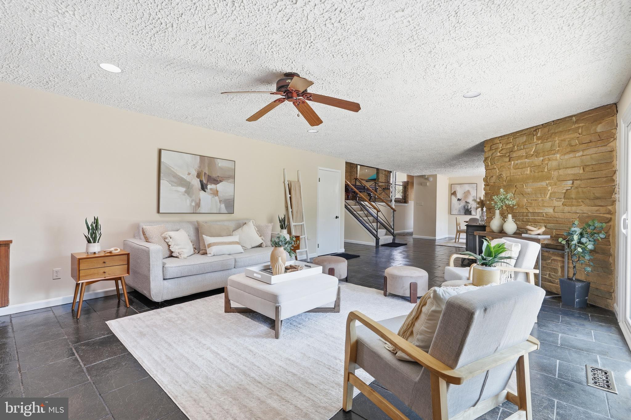 MOUNT WASHINGTON - Residential