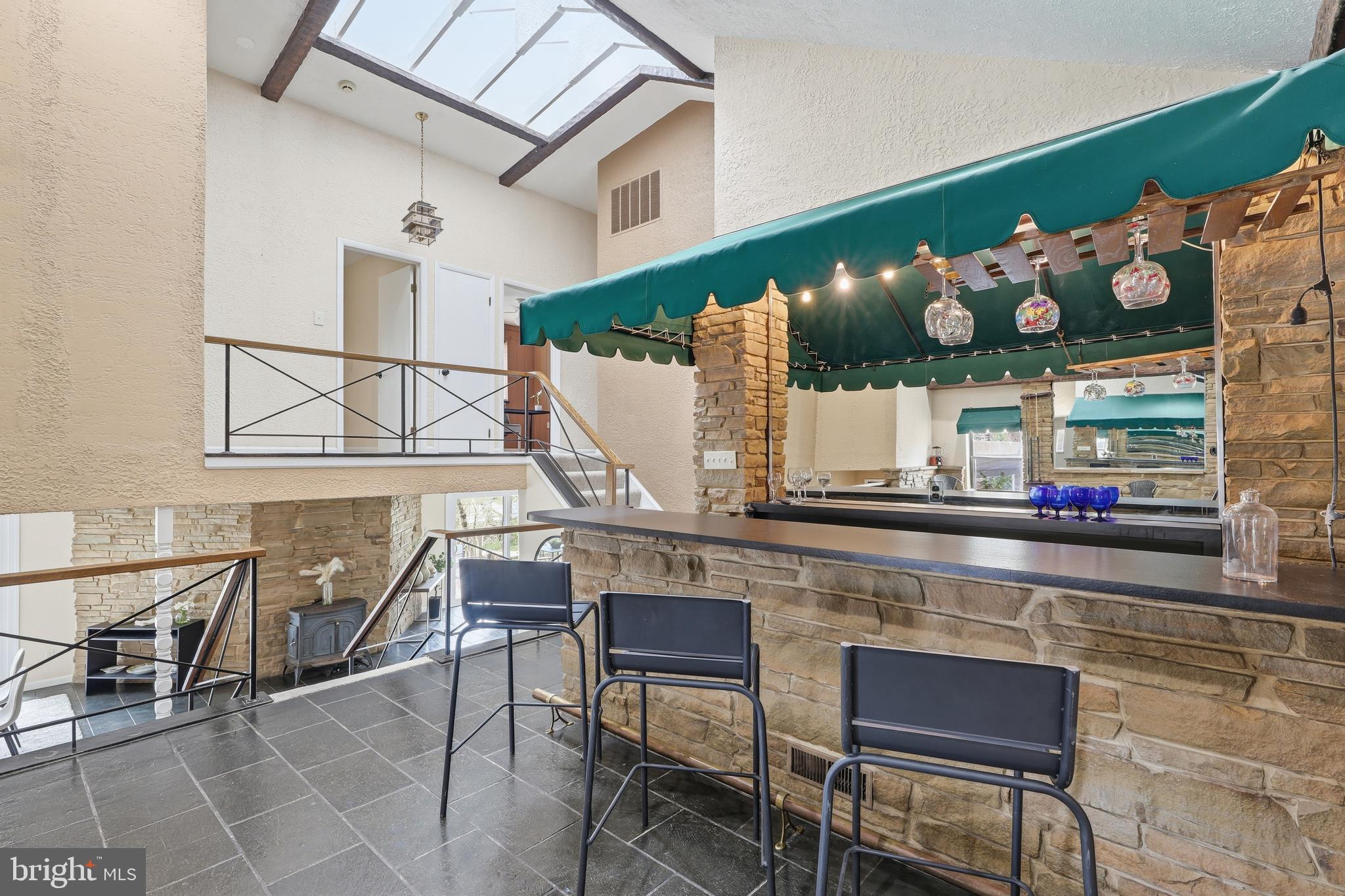 MOUNT WASHINGTON - Residential