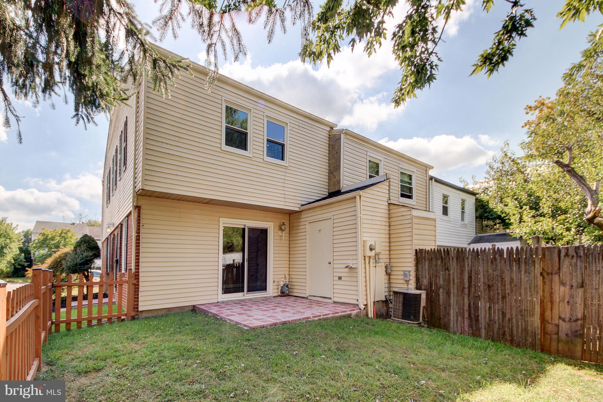 VIRGINIA KNOLLS - Residential