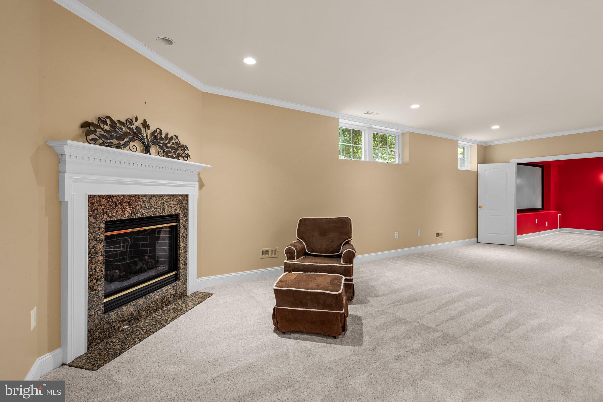 MADRILLON MANORS - Residential