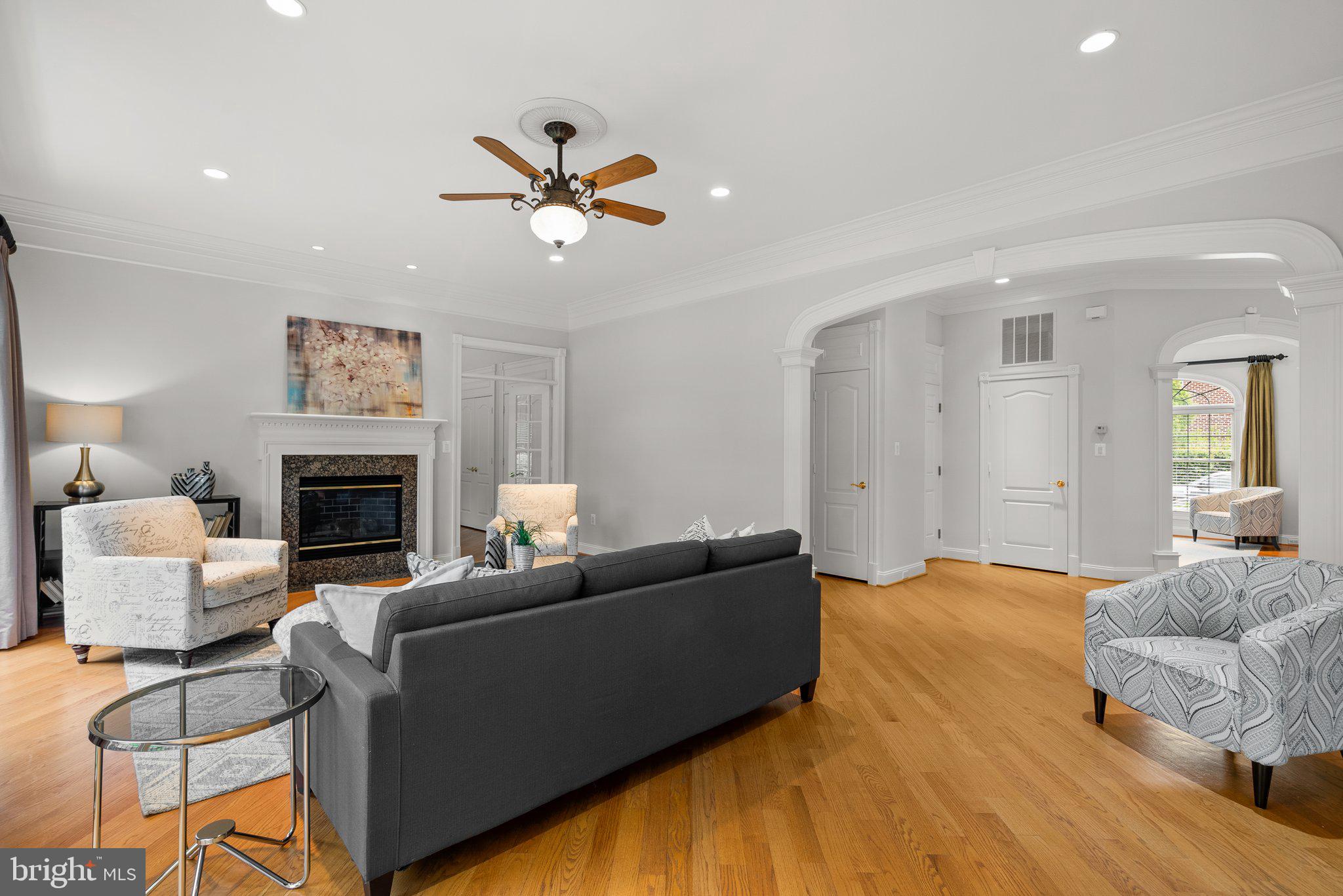 MADRILLON MANORS - Residential