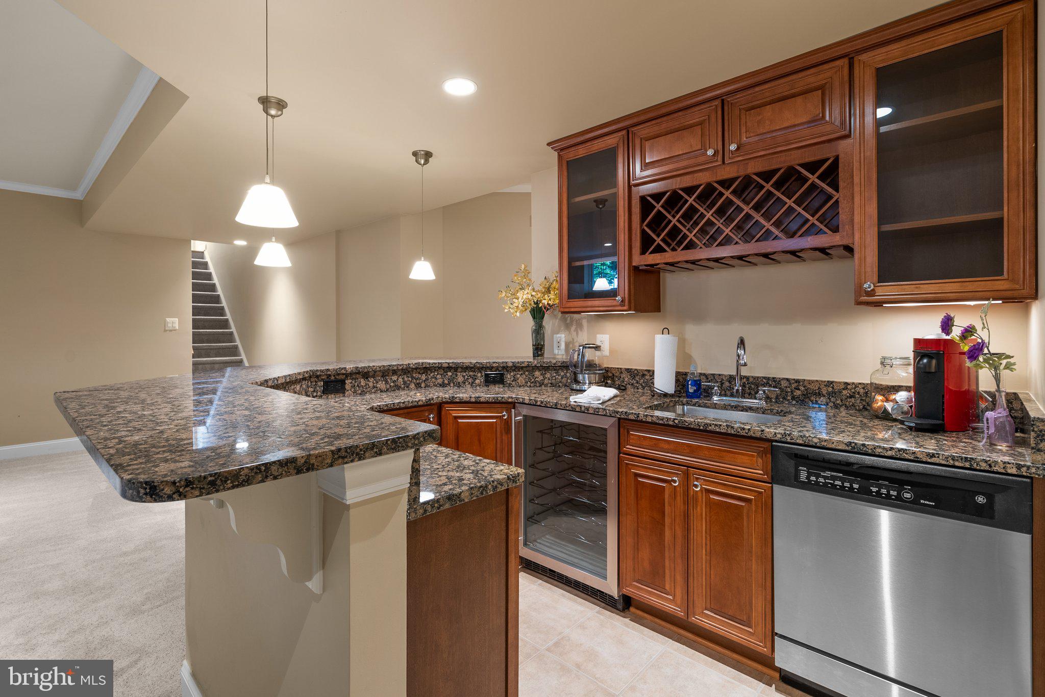 MADRILLON MANORS - Residential