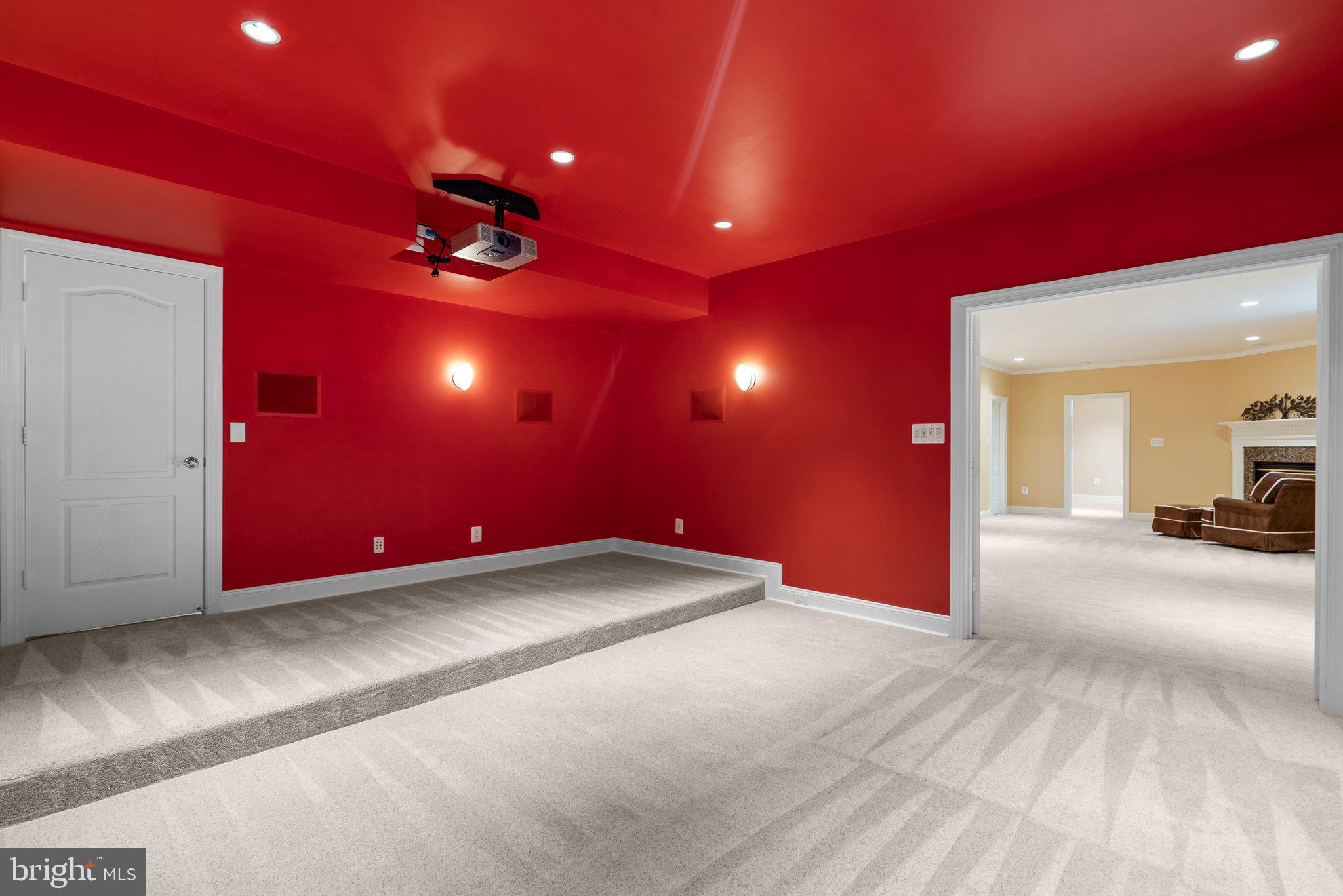 MADRILLON MANORS - Residential